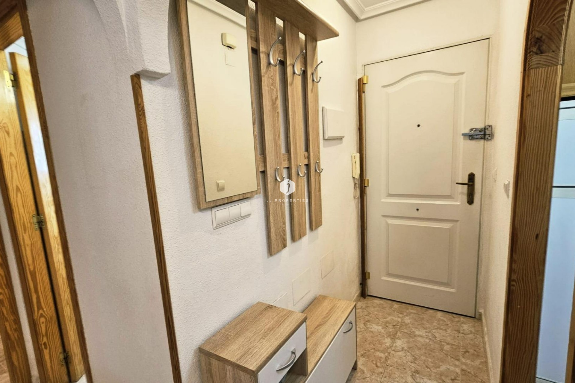 Resale - Apartment / flat -
Torrevieja - Nueva Torrevieja