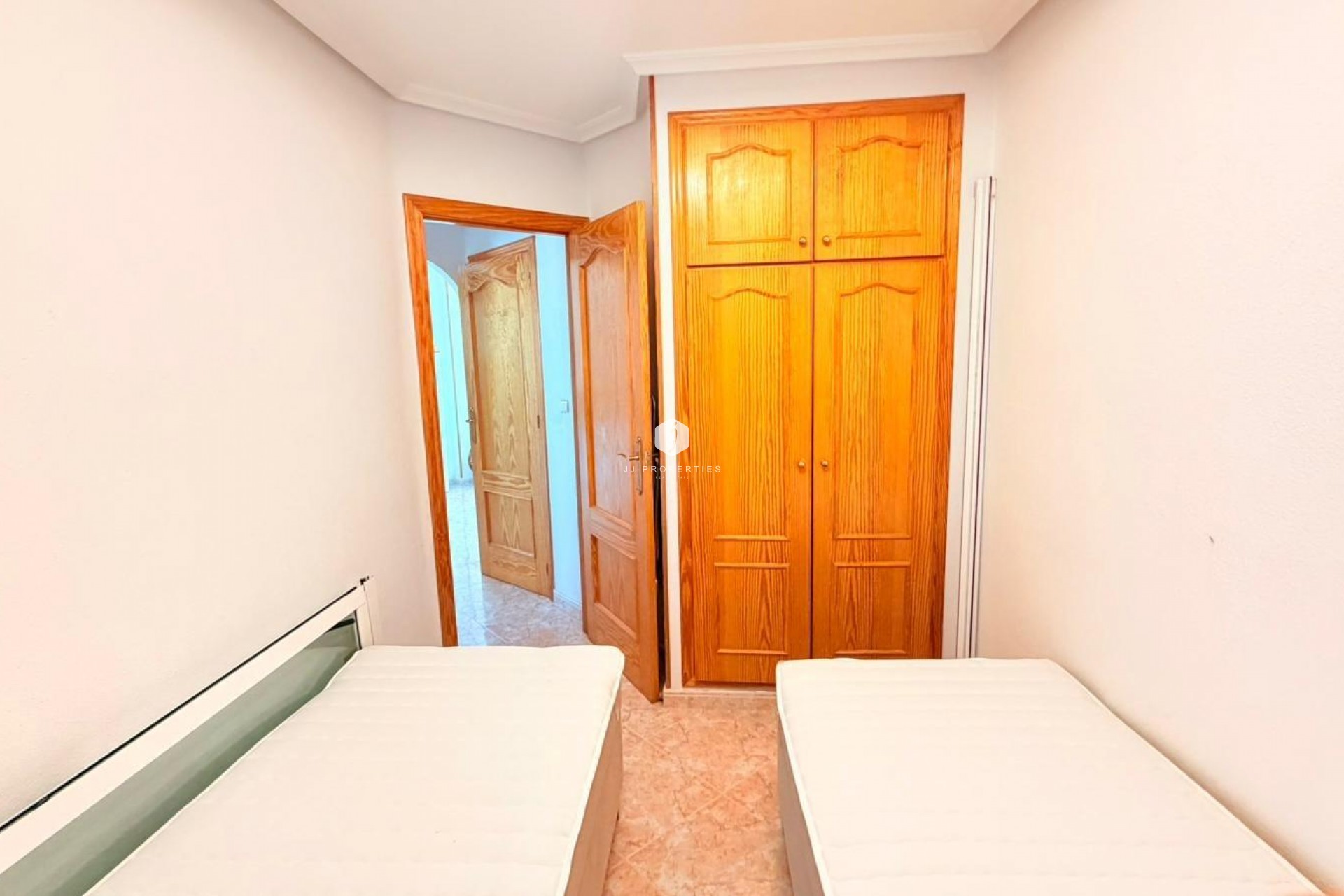 Resale - Apartment / flat -
Torrevieja - Nueva Torrevieja