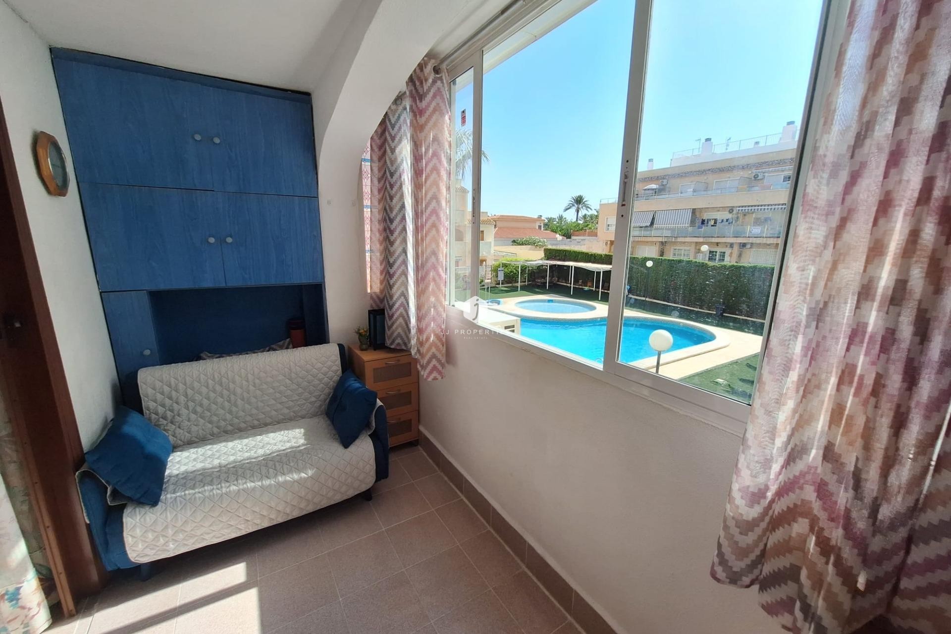 Resale - Apartment / flat -
Torrevieja - Nueva Torrevieja