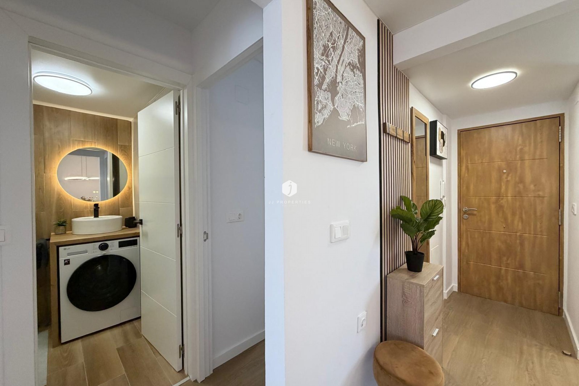 Resale - Apartment / flat -
Torrevieja - Nueva Torrevieja