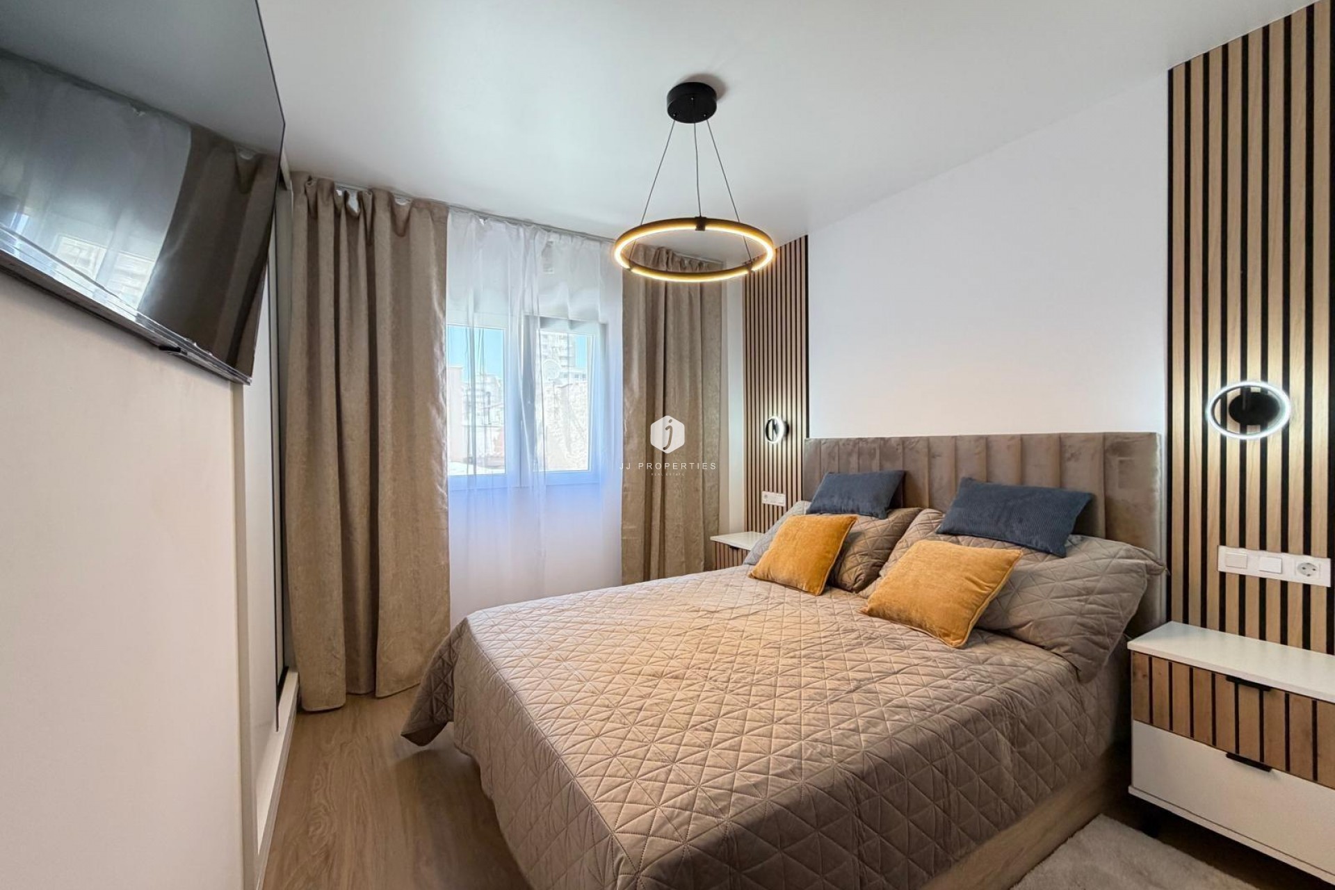 Resale - Apartment / flat -
Torrevieja - Nueva Torrevieja