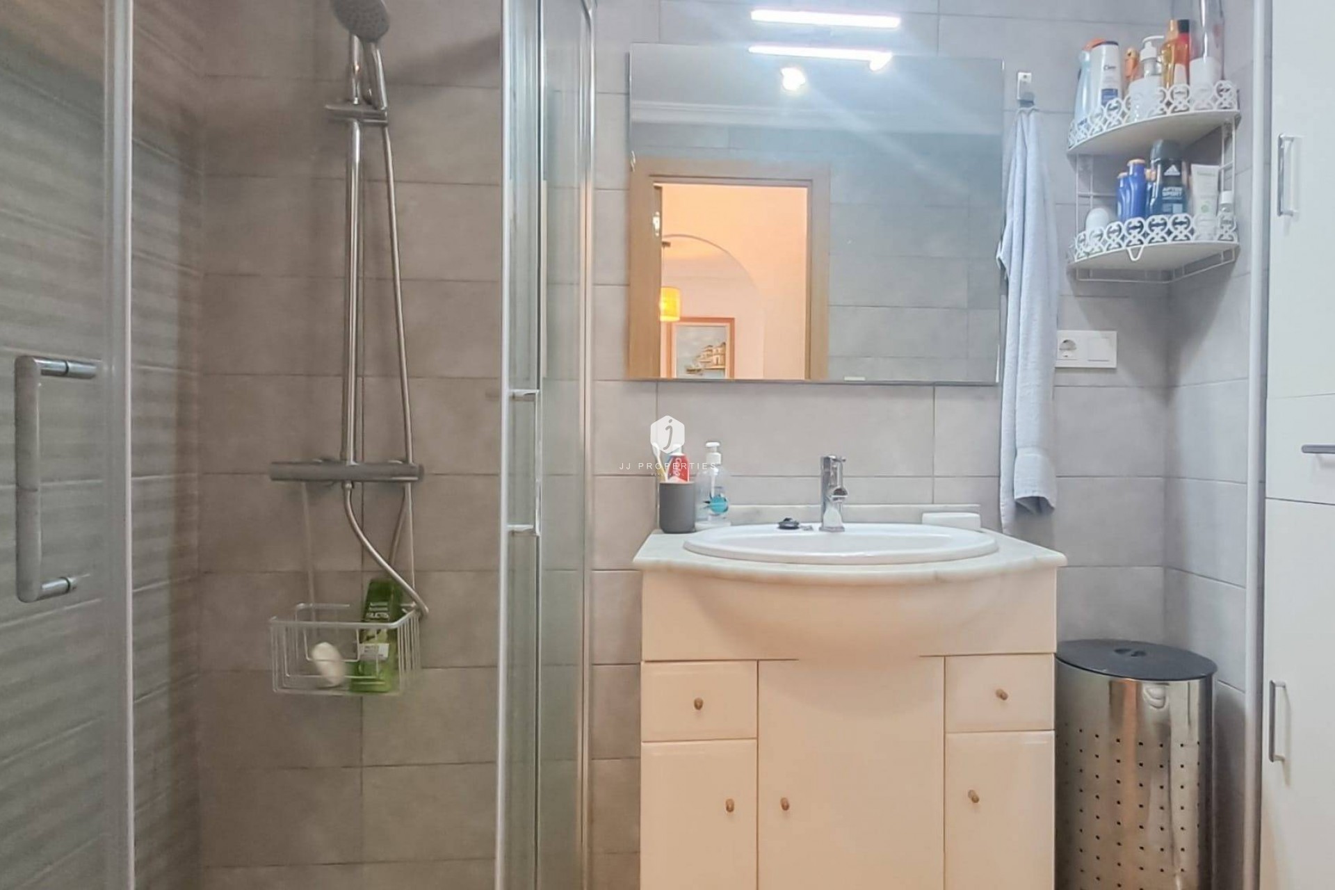 Resale - Apartment / flat -
Torrevieja - Parque Acuático - Sector 25