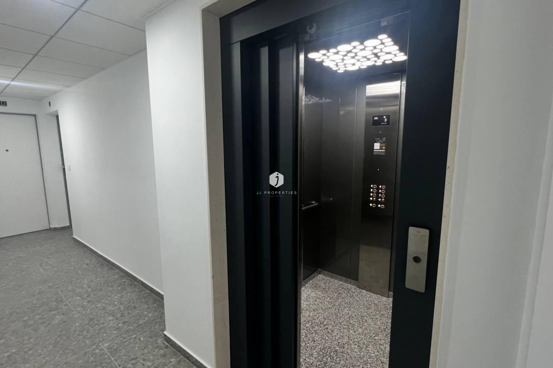 Resale - Apartment / flat -
Torrevieja - PARQUE DE LAS NACIONES