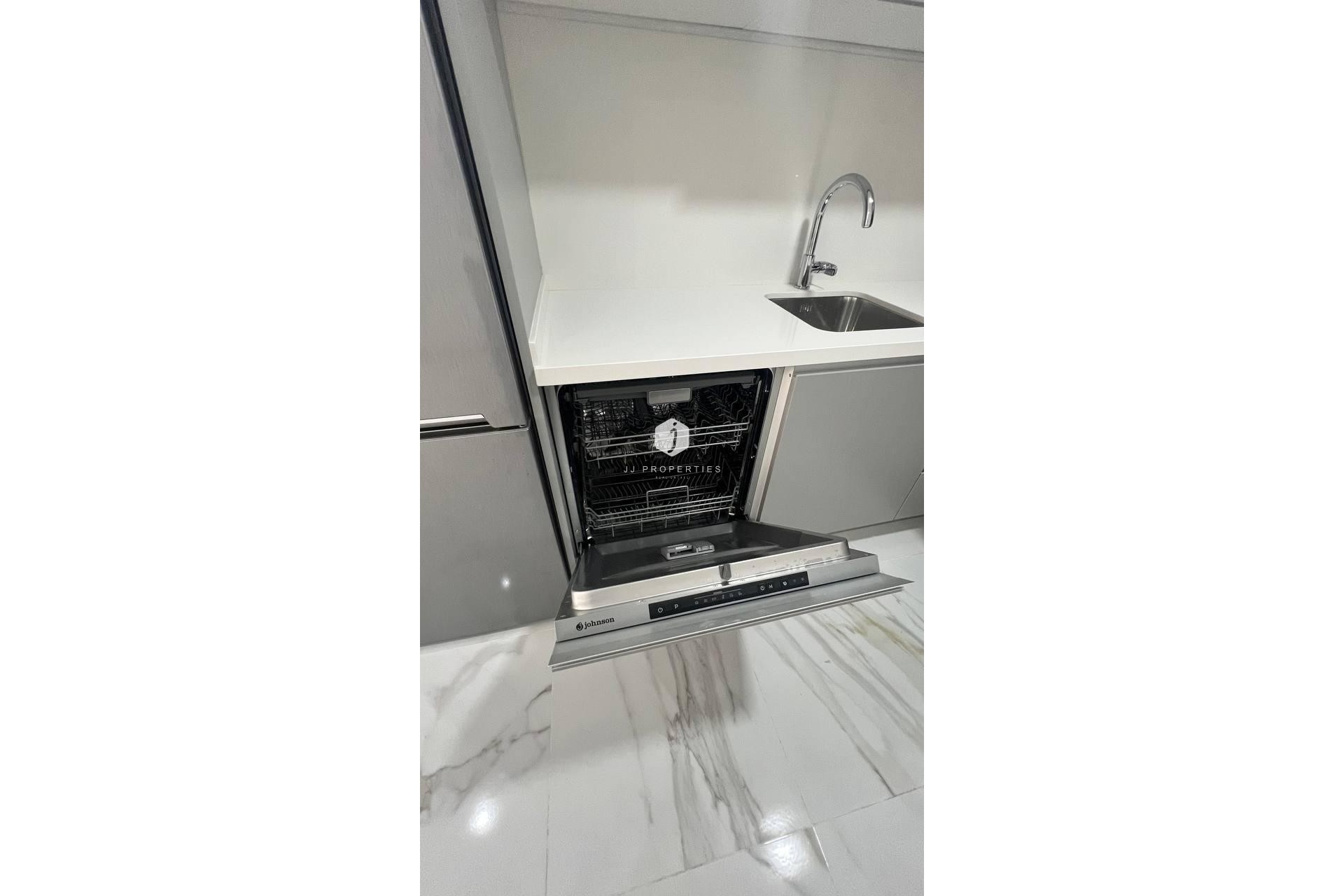 Resale - Apartment / flat -
Torrevieja - PARQUE DE LAS NACIONES