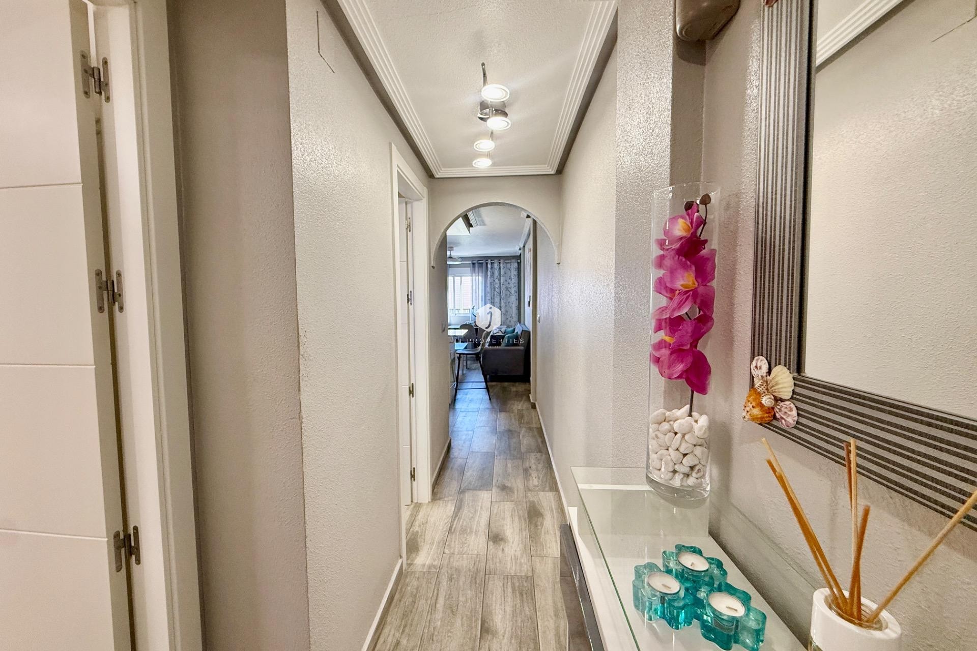 Resale - Apartment / flat -
Torrevieja - PARQUE DE LAS NACIONES