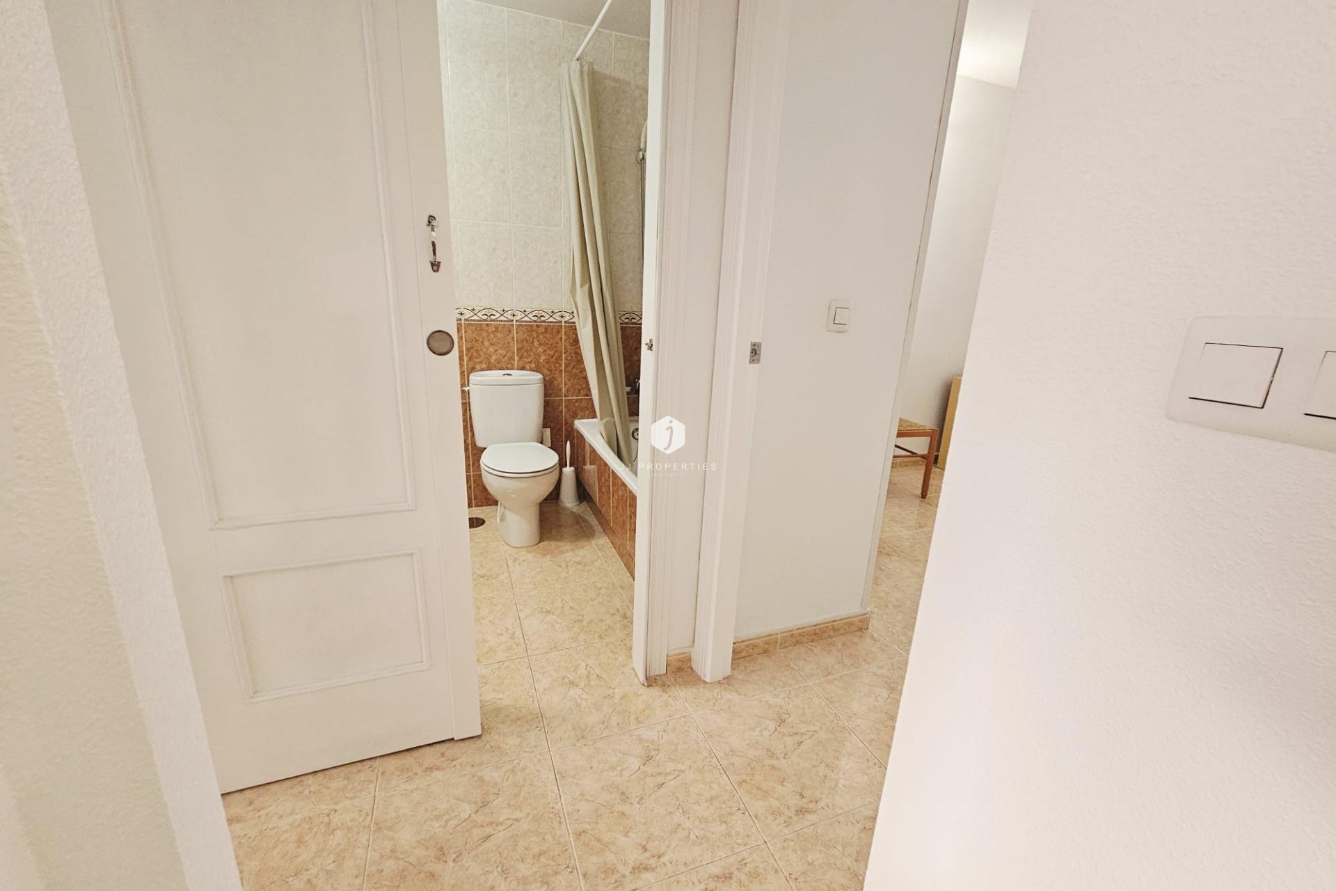 Resale - Apartment / flat -
Torrevieja - PARQUE DE LAS NACIONES