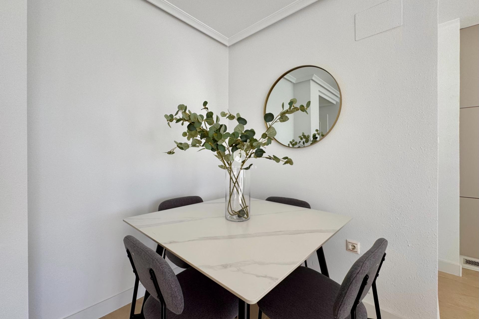 Resale - Apartment / flat -
Torrevieja - PARQUE DE LAS NACIONES