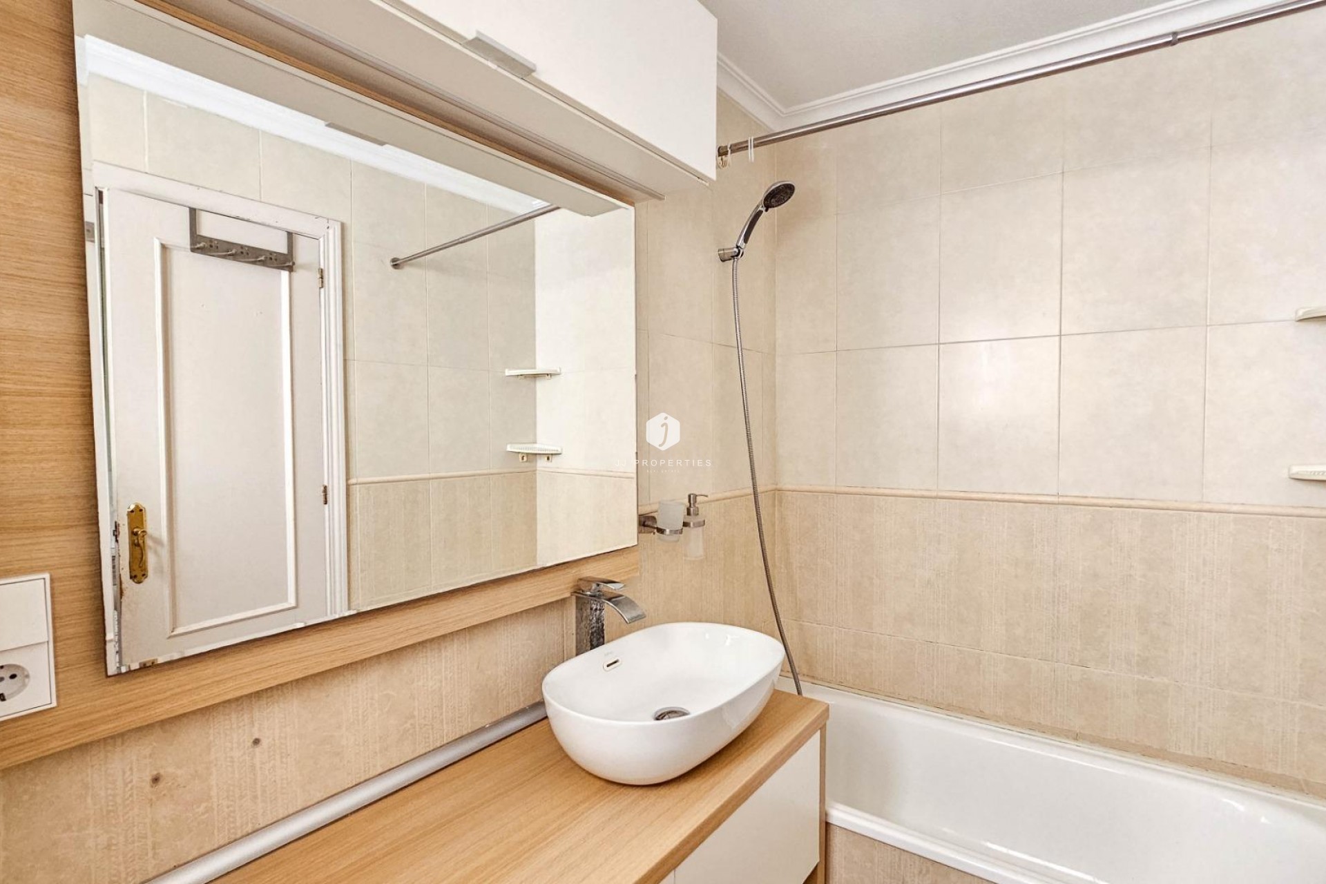 Resale - Apartment / flat -
Torrevieja - PARQUE DE LAS NACIONES