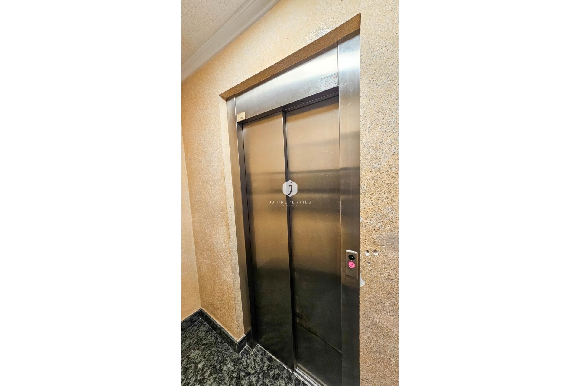Resale - Apartment / flat -
Torrevieja - PARQUE DE LAS NACIONES