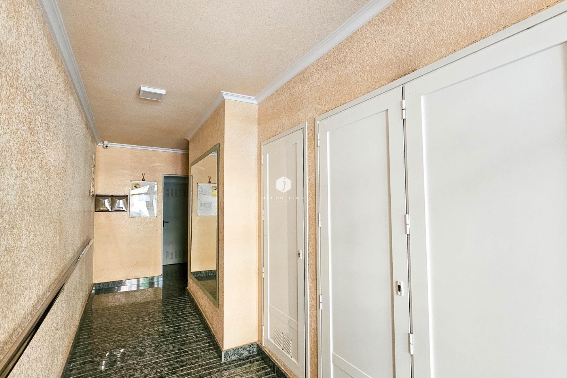 Resale - Apartment / flat -
Torrevieja - PARQUE DE LAS NACIONES