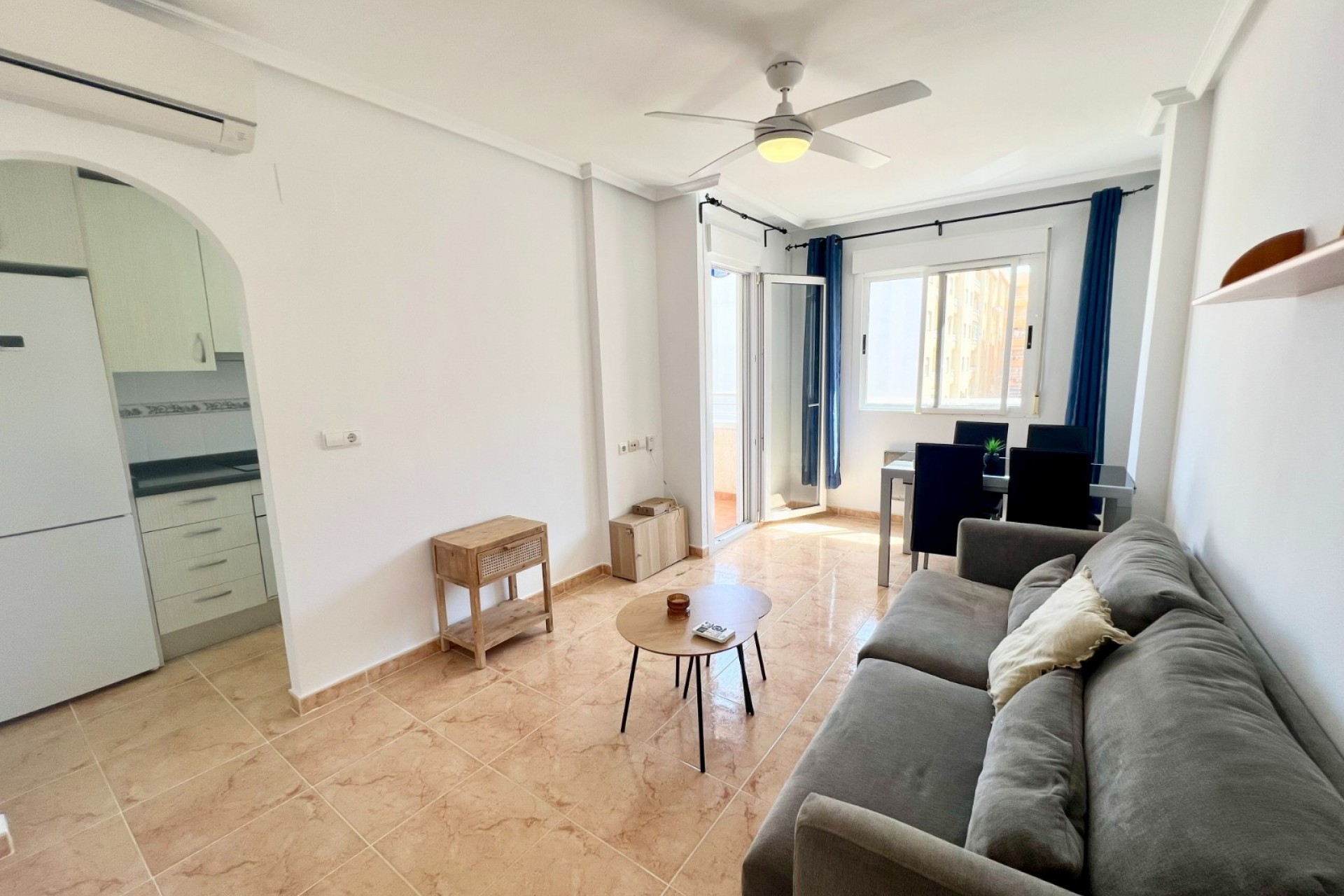 Resale - Apartment / flat -
Torrevieja - Parque las naciones