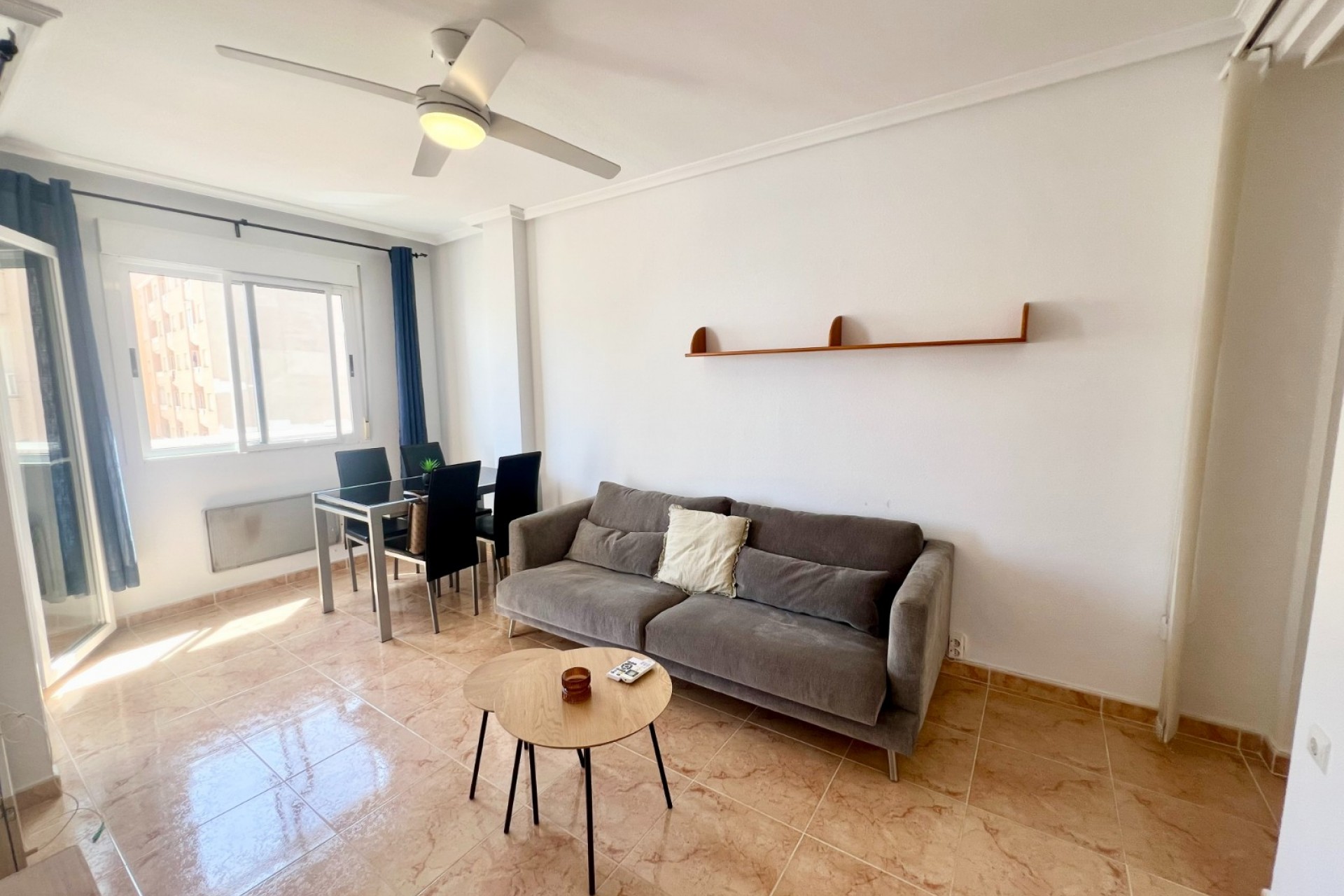 Resale - Apartment / flat -
Torrevieja - Parque las naciones