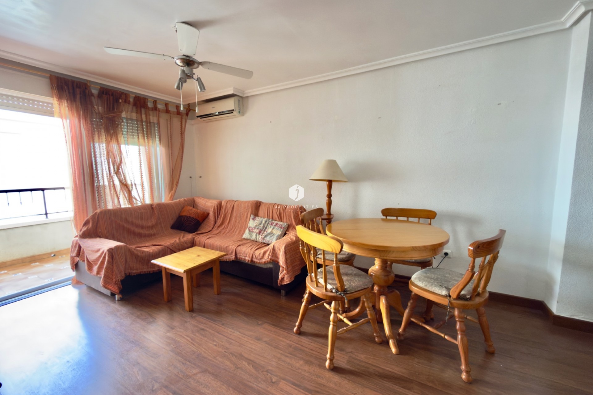 Resale - Apartment / flat -
Torrevieja - Parque las naciones