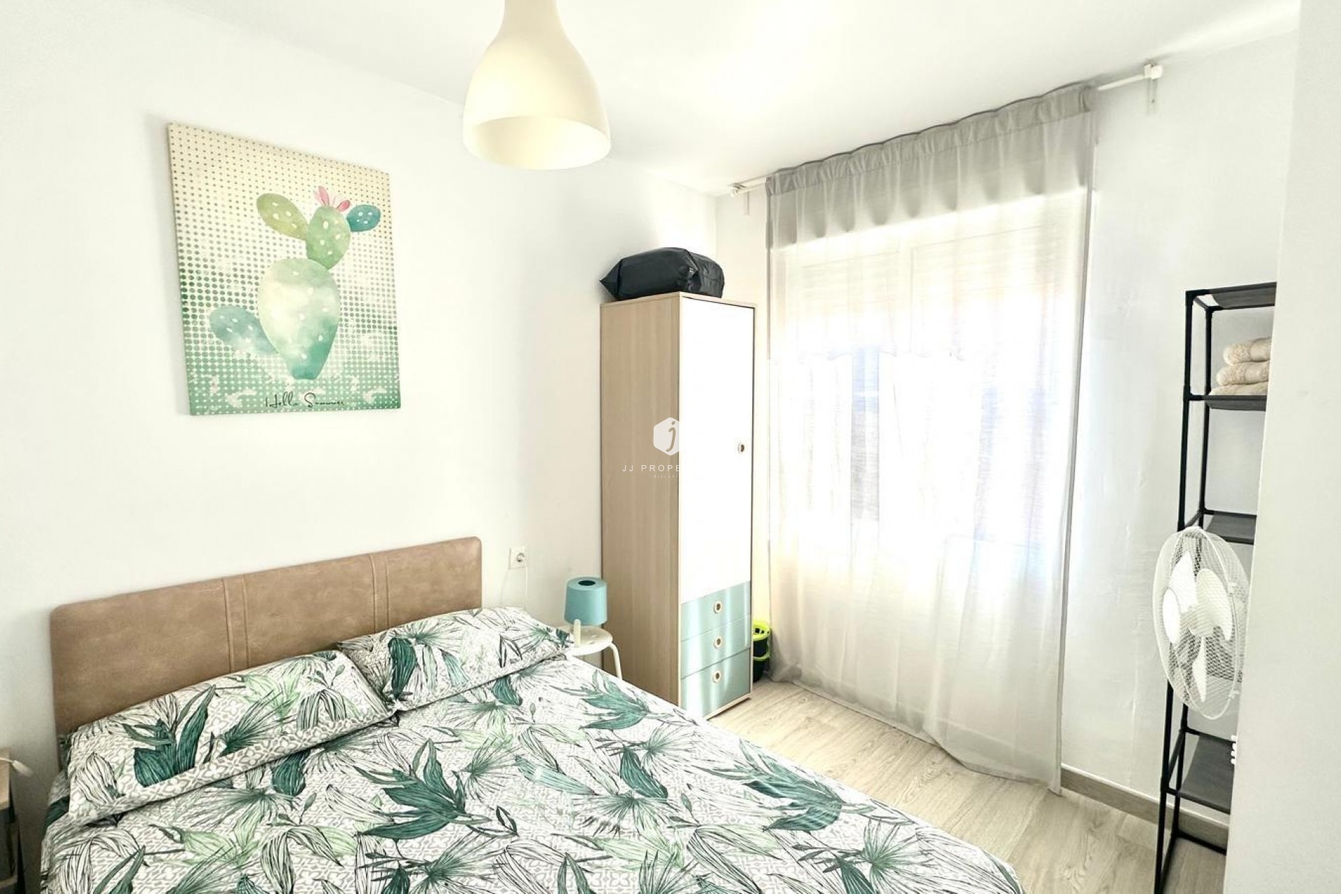 Resale - Apartment / flat -
Torrevieja - Paseo maritimo