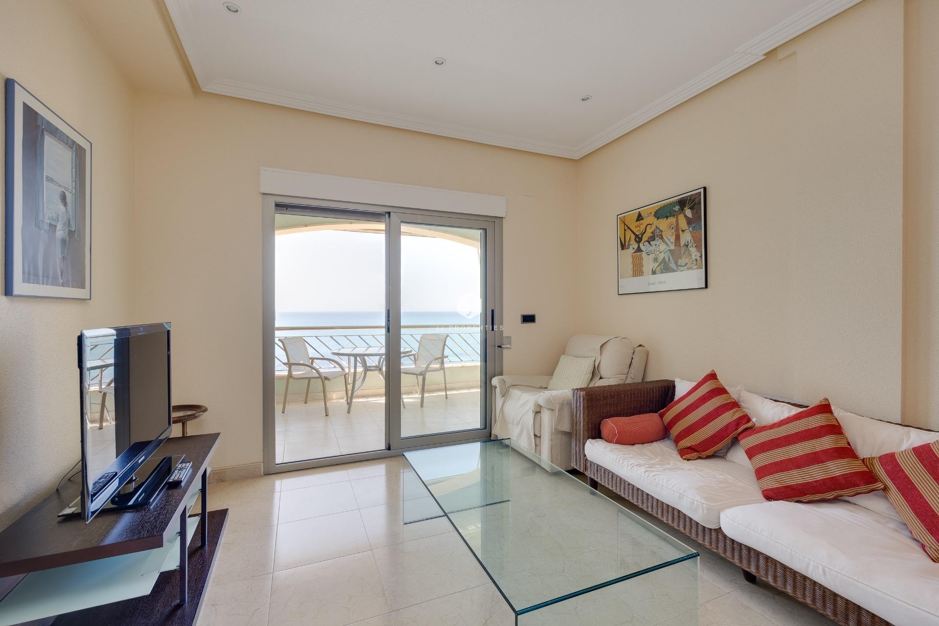 Resale - Apartment / flat -
Torrevieja - Paseo maritimo