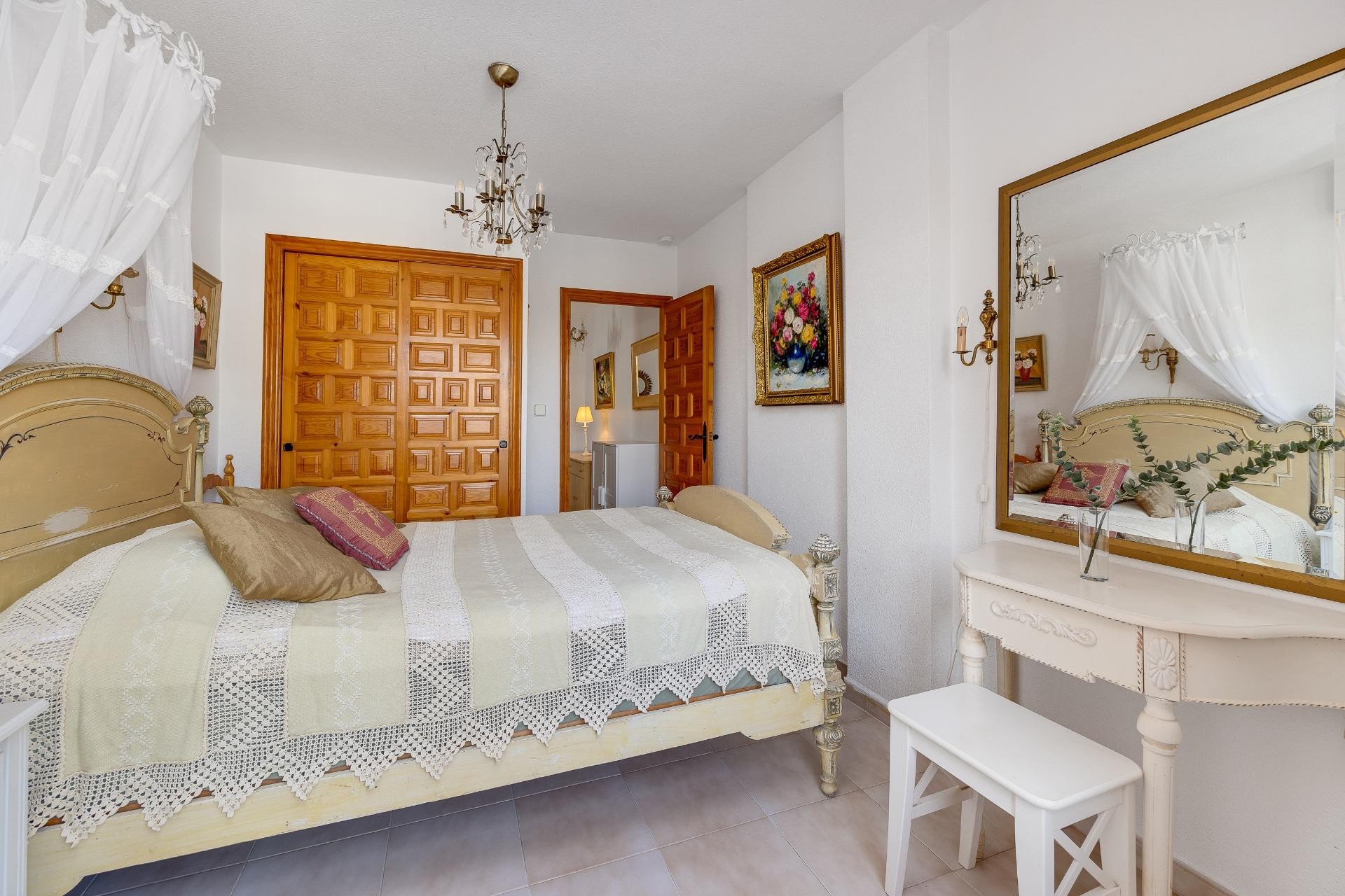 Resale - Apartment / flat -
Torrevieja - Playa de los Locos