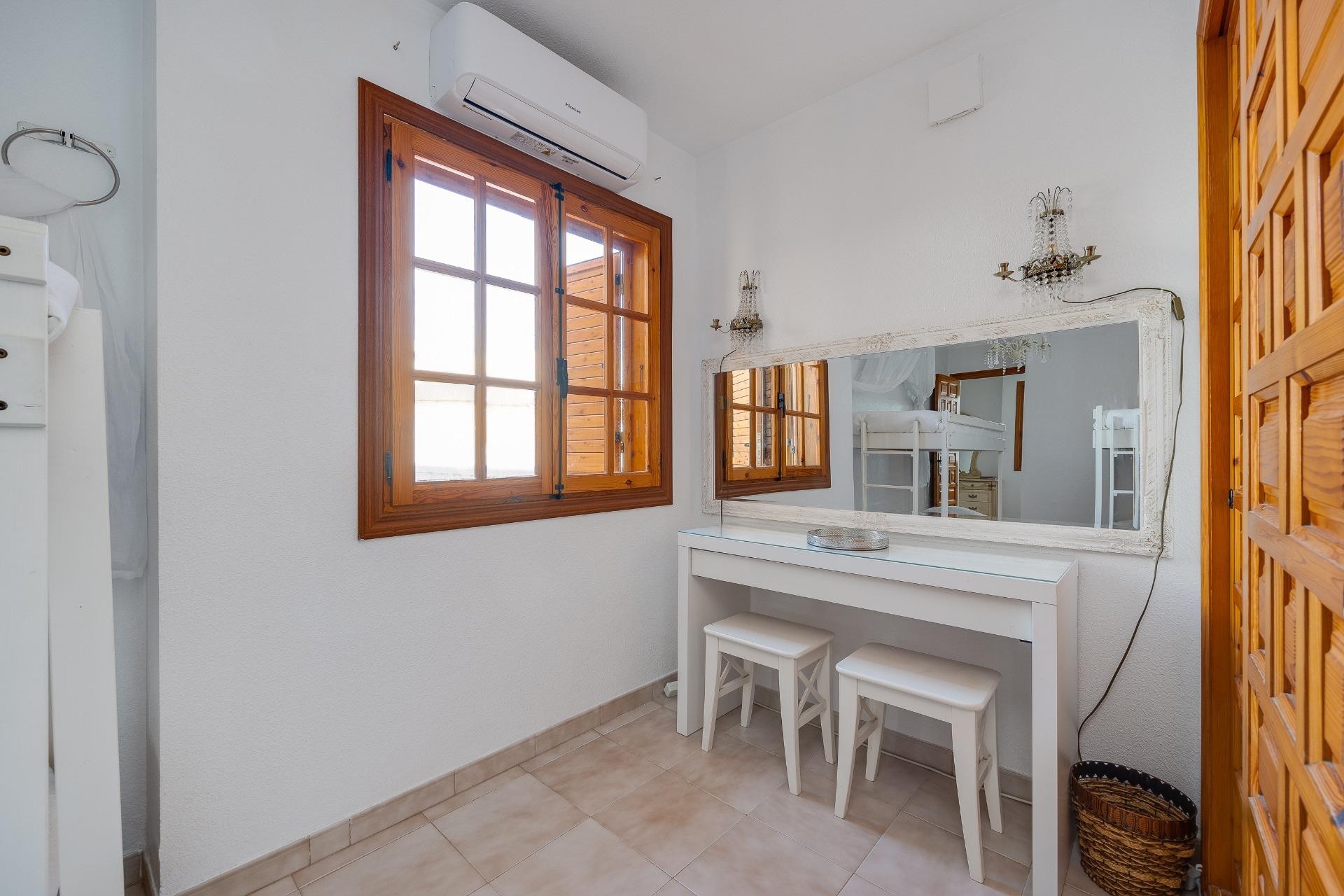 Resale - Apartment / flat -
Torrevieja - Playa de los Locos