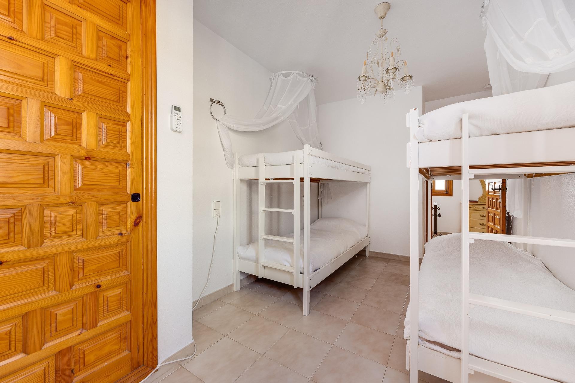 Resale - Apartment / flat -
Torrevieja - Playa de los Locos