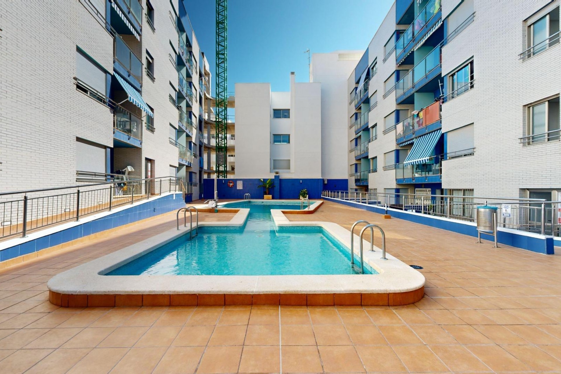 Resale - Apartment / flat -
Torrevieja - Playa de los Locos