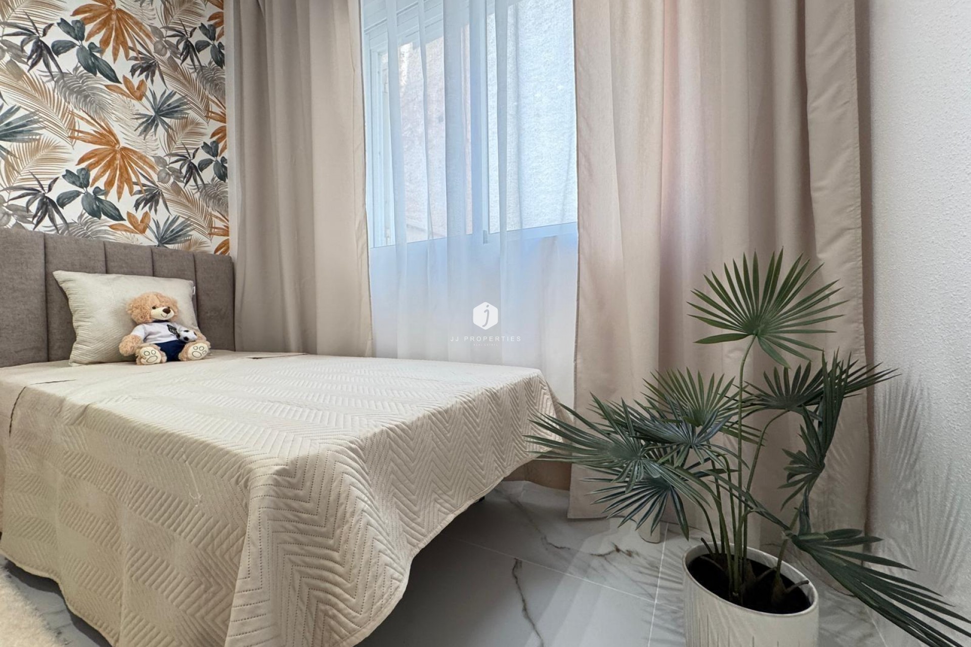 Resale - Apartment / flat -
Torrevieja - Playa de los Locos