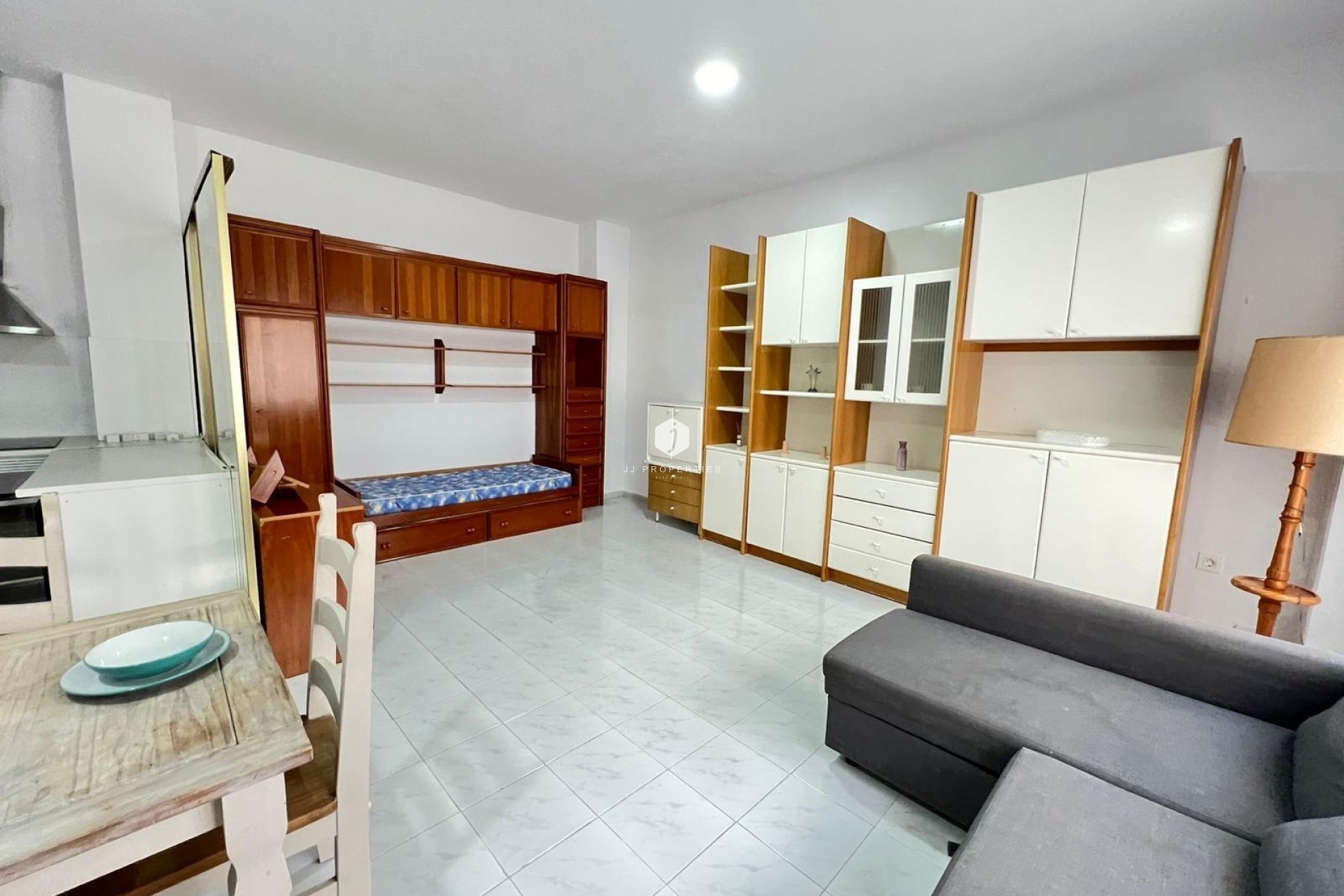 Resale - Apartment / flat -
Torrevieja - Playa de los Locos