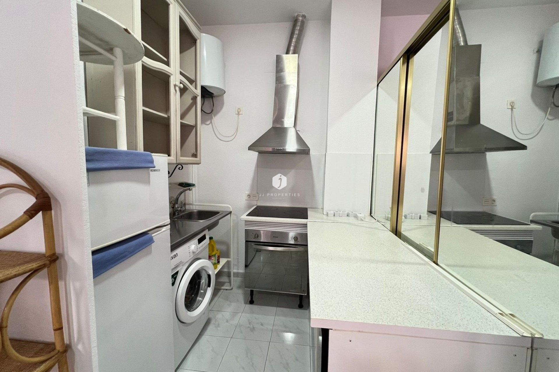 Resale - Apartment / flat -
Torrevieja - Playa de los Locos