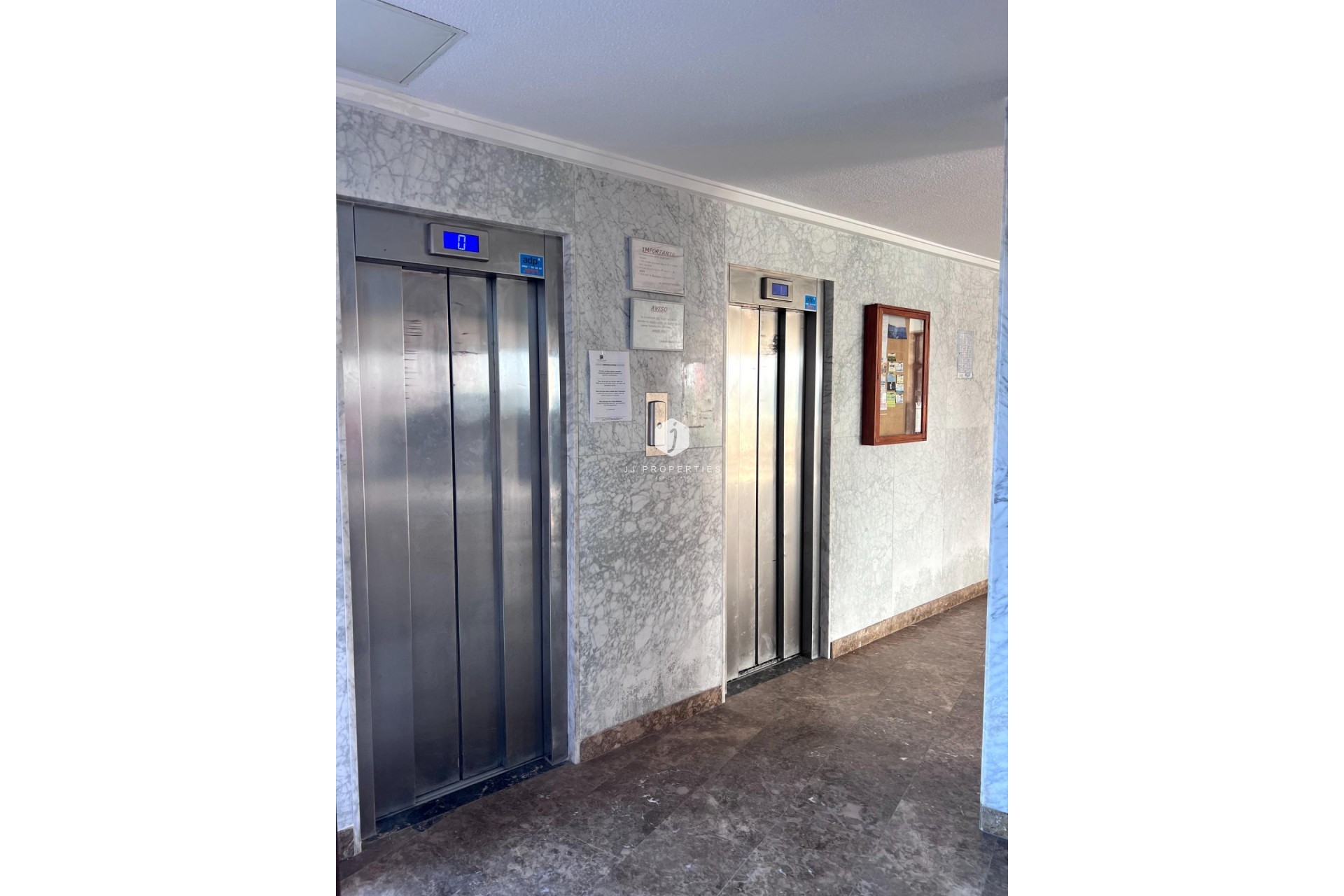 Resale - Apartment / flat -
Torrevieja - Playa de los Locos