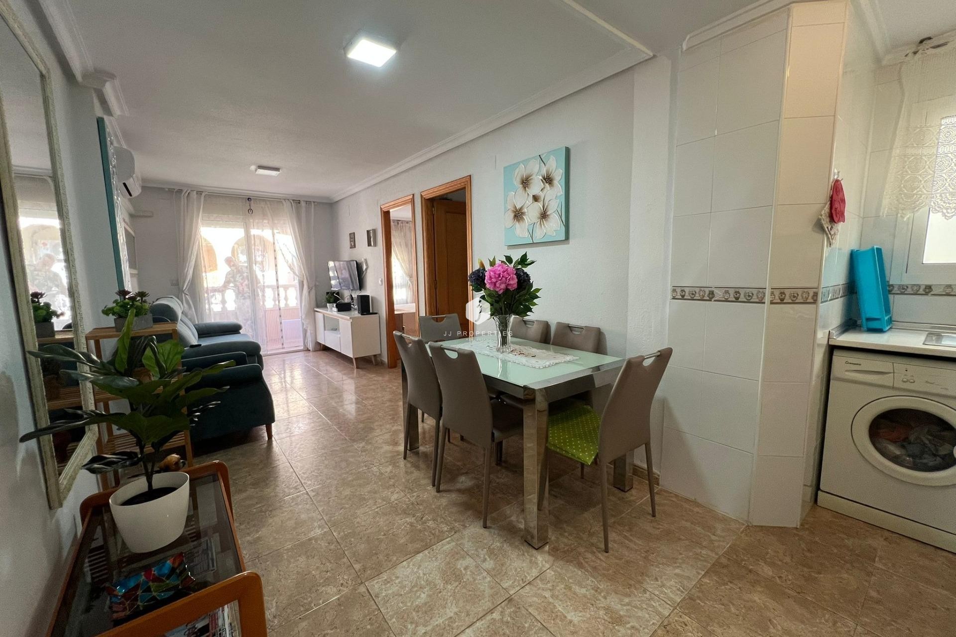 Resale - Apartment / flat -
Torrevieja - Playa de los Locos