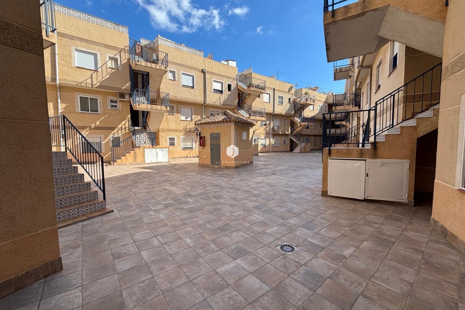 Resale - Apartment / flat -
Torrevieja - Playa de los Locos