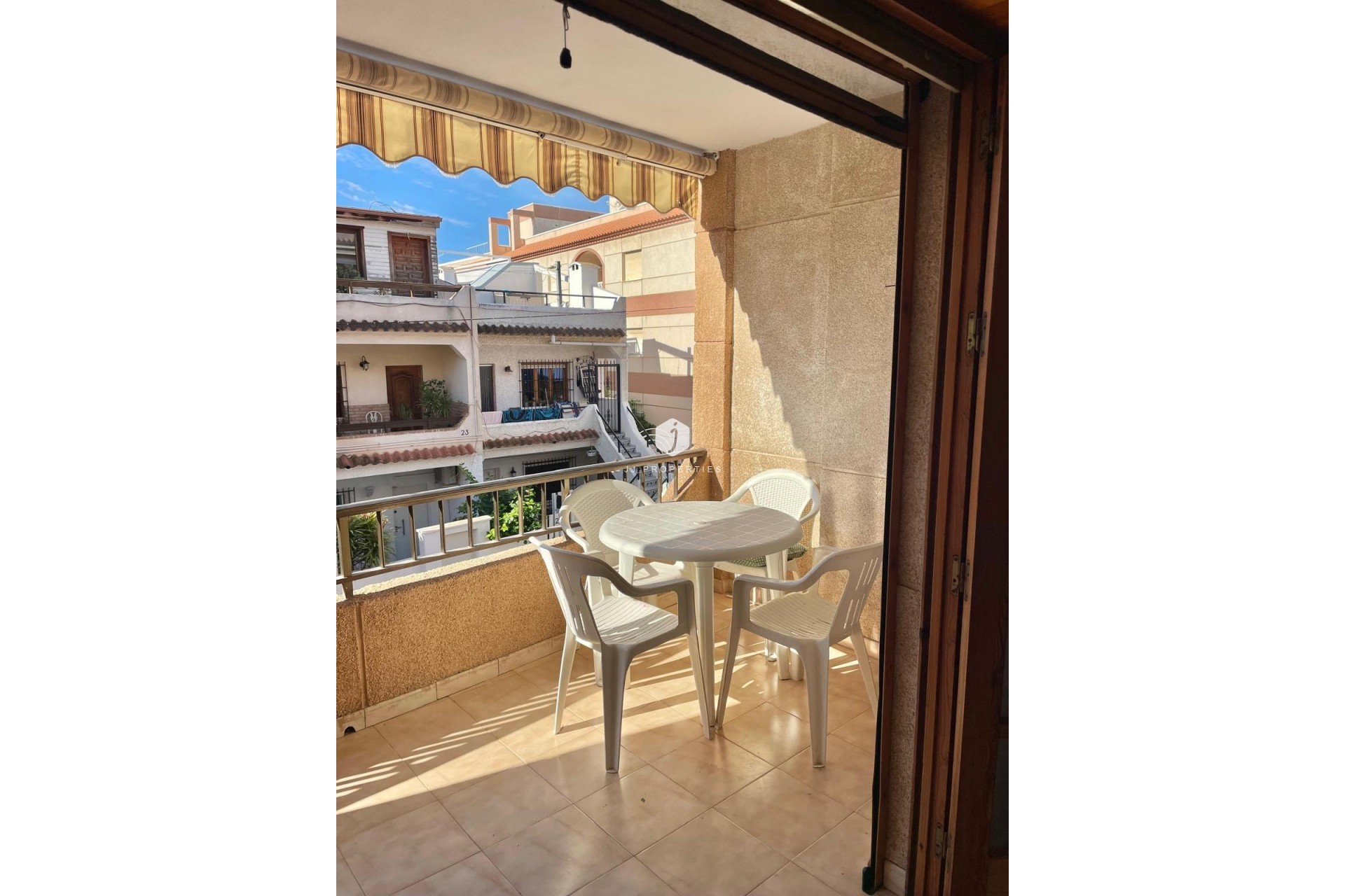 Resale - Apartment / flat -
Torrevieja - Playa de los Locos