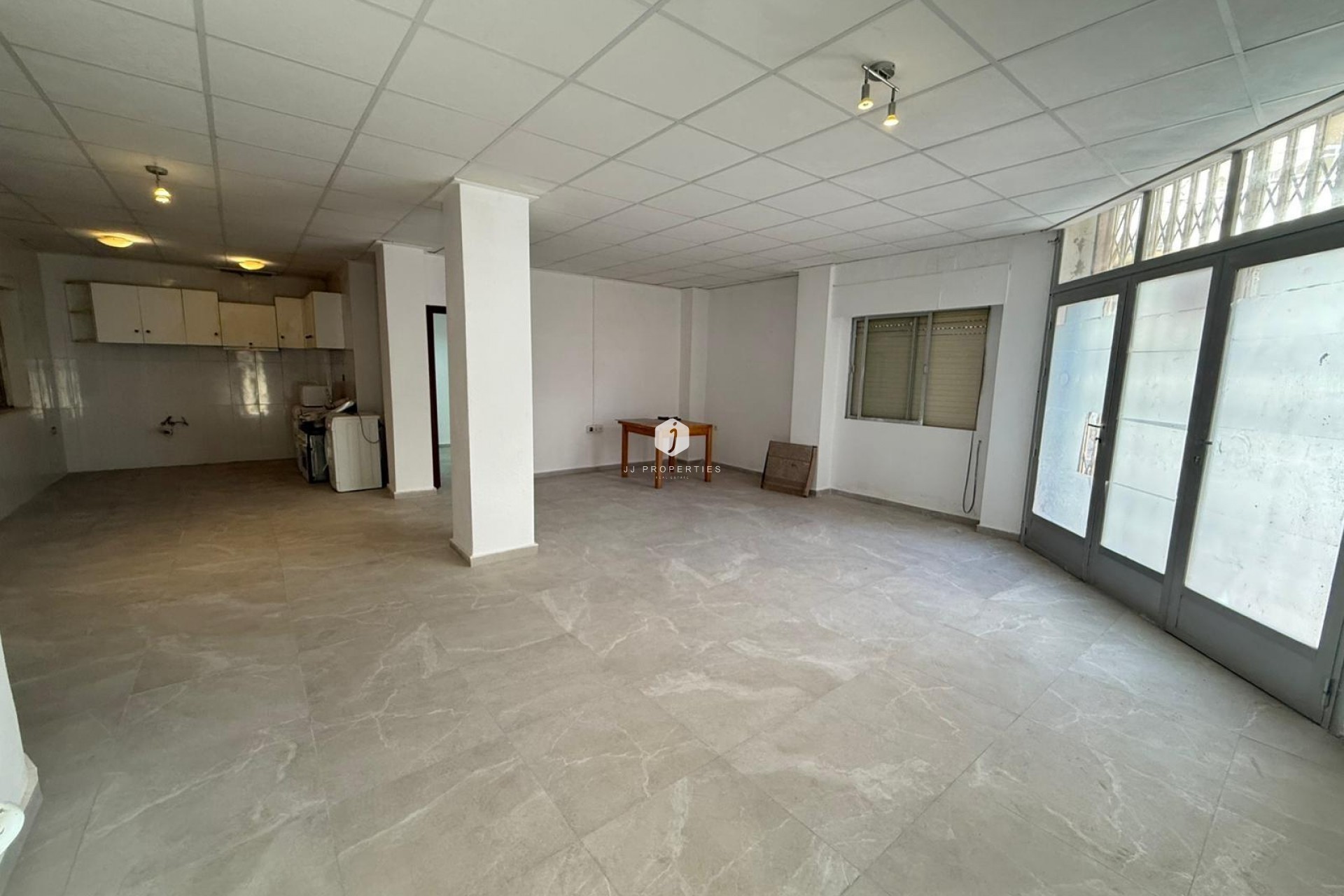 Resale - Apartment / flat -
Torrevieja - Playa de los Locos