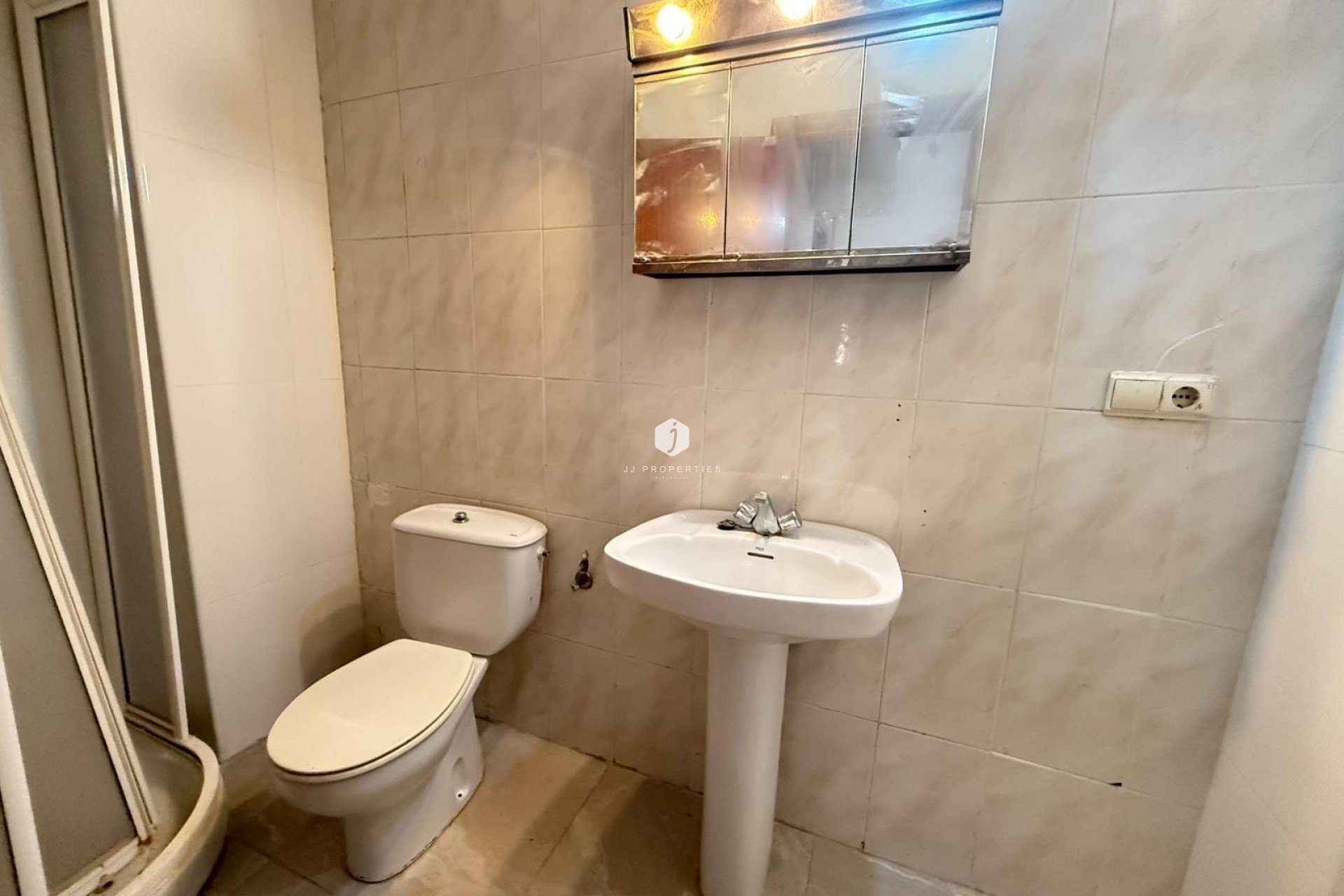 Resale - Apartment / flat -
Torrevieja - Playa de los Locos