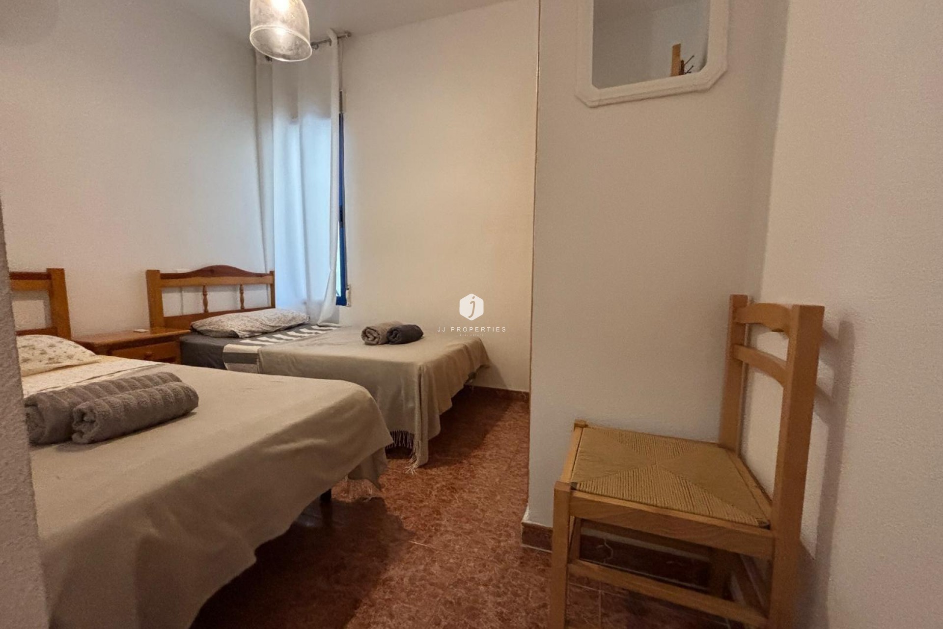 Resale - Apartment / flat -
Torrevieja - Playa de los Locos