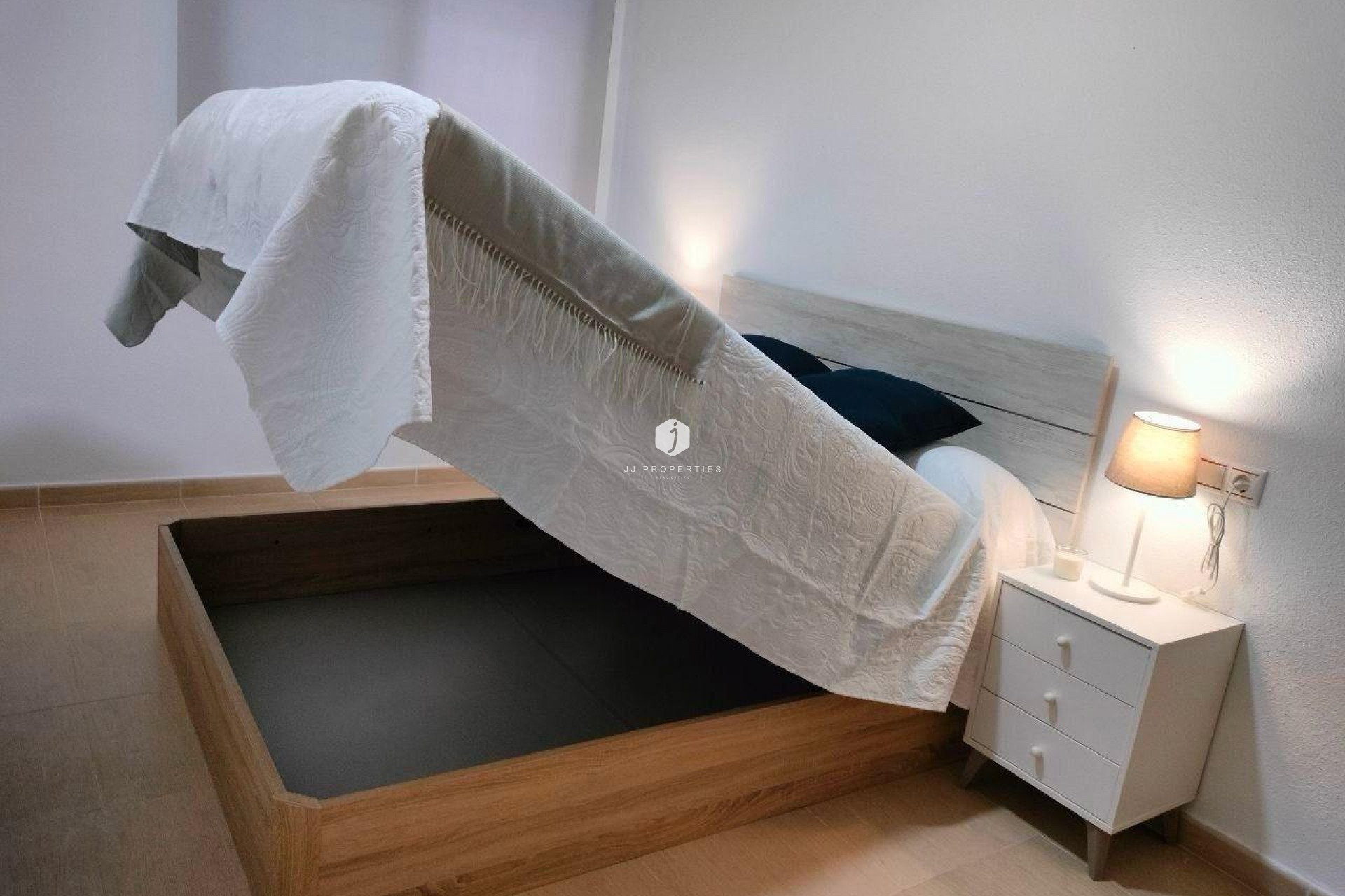 Resale - Apartment / flat -
Torrevieja - Playa de los Locos