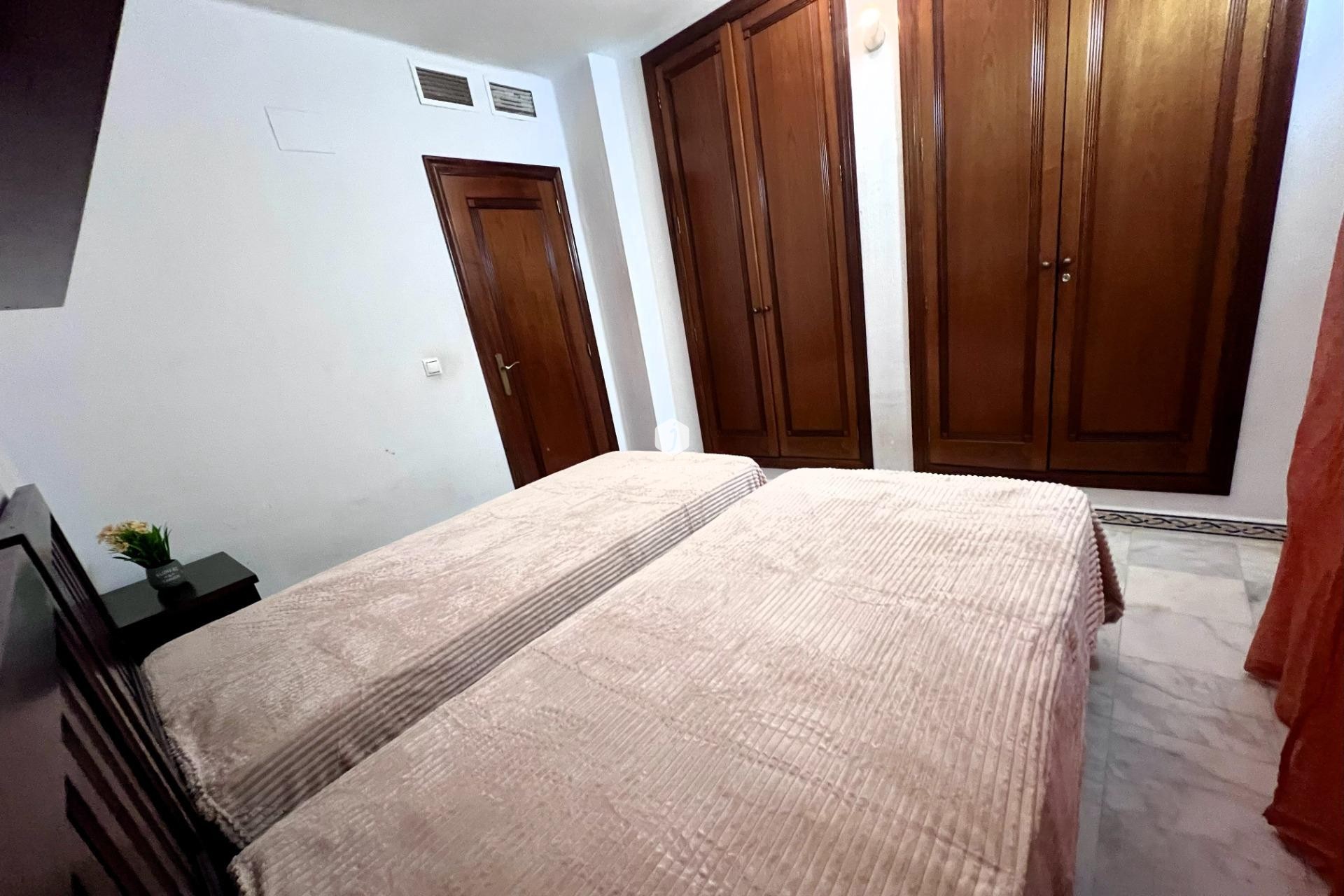 Resale - Apartment / flat -
Torrevieja - Playa de los Locos