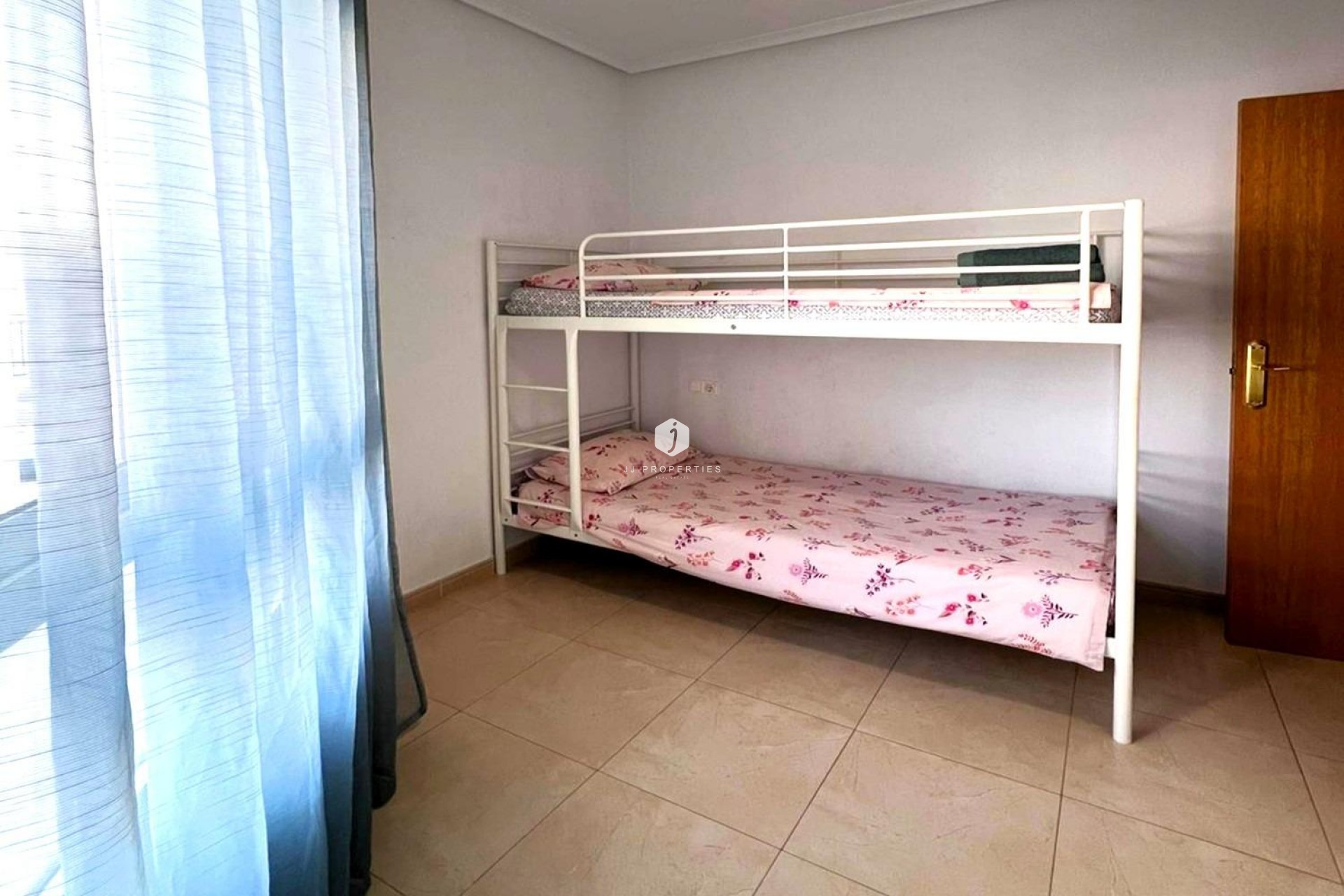 Resale - Apartment / flat -
Torrevieja - Playa de los Locos