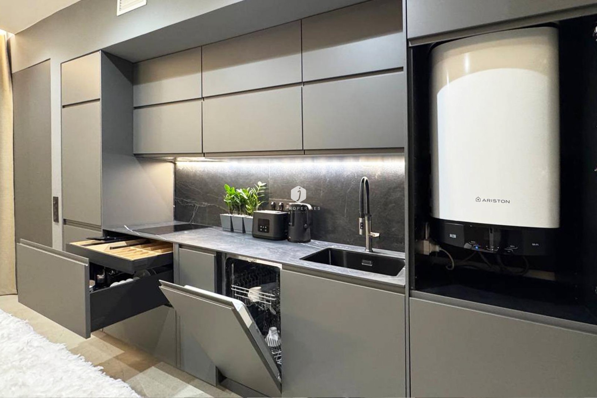 Resale - Apartment / flat -
Torrevieja - Playa de los Locos