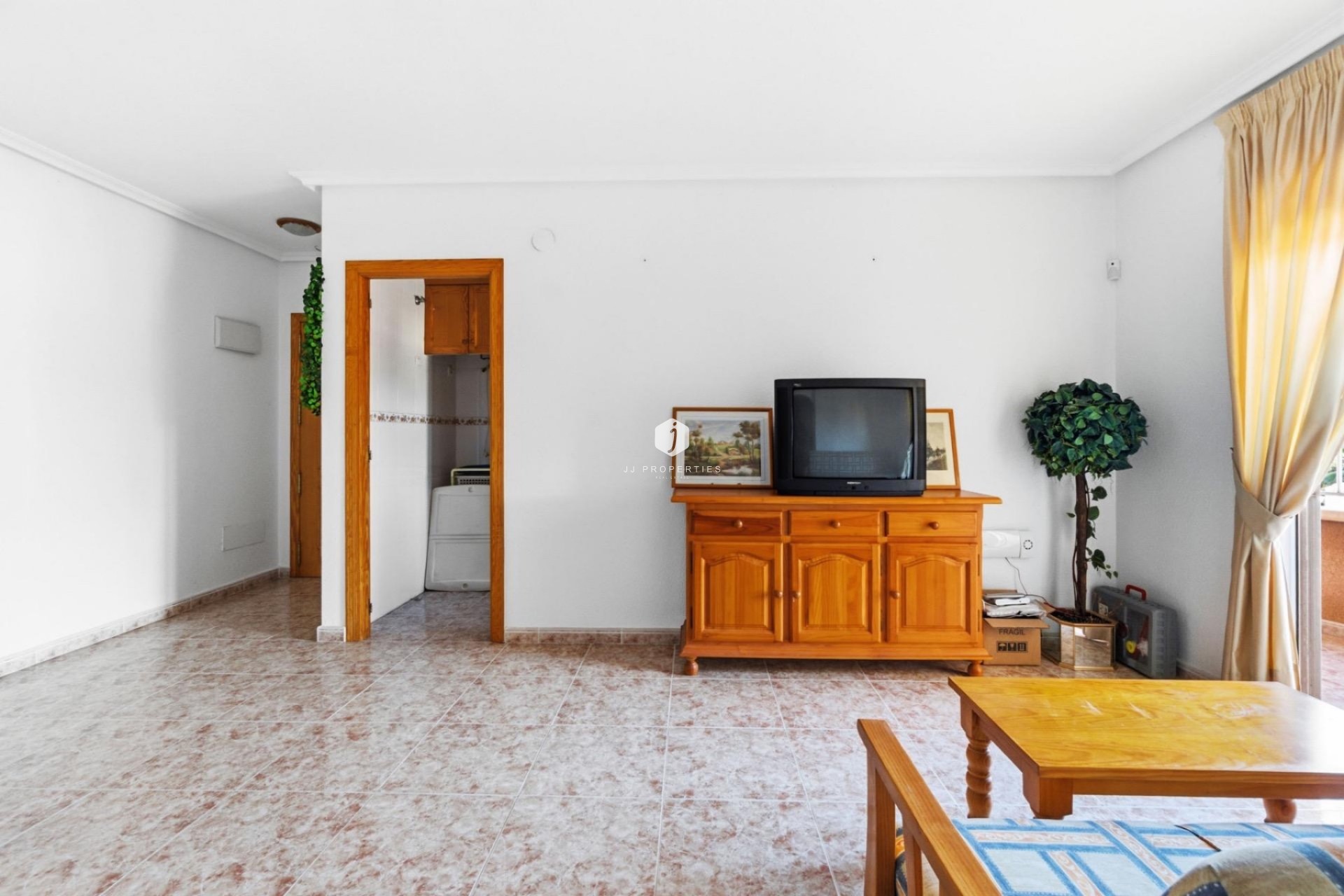 Resale - Apartment / flat -
Torrevieja - Playa de los locos