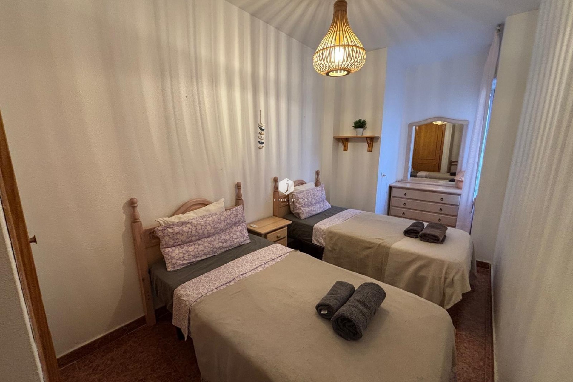 Resale - Apartment / flat -
Torrevieja - Playa de los Locos