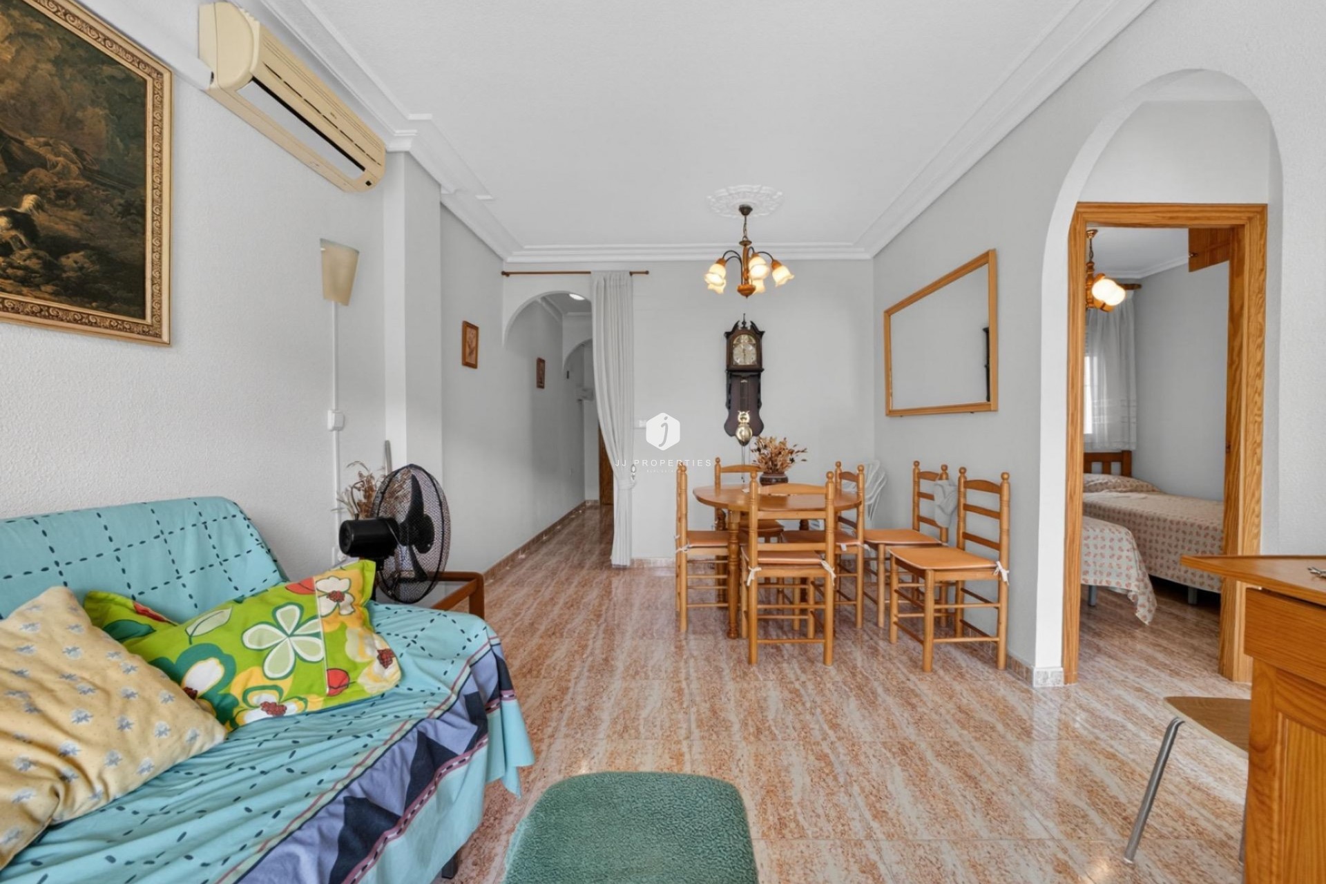 Resale - Apartment / flat -
Torrevieja - Playa de los locos