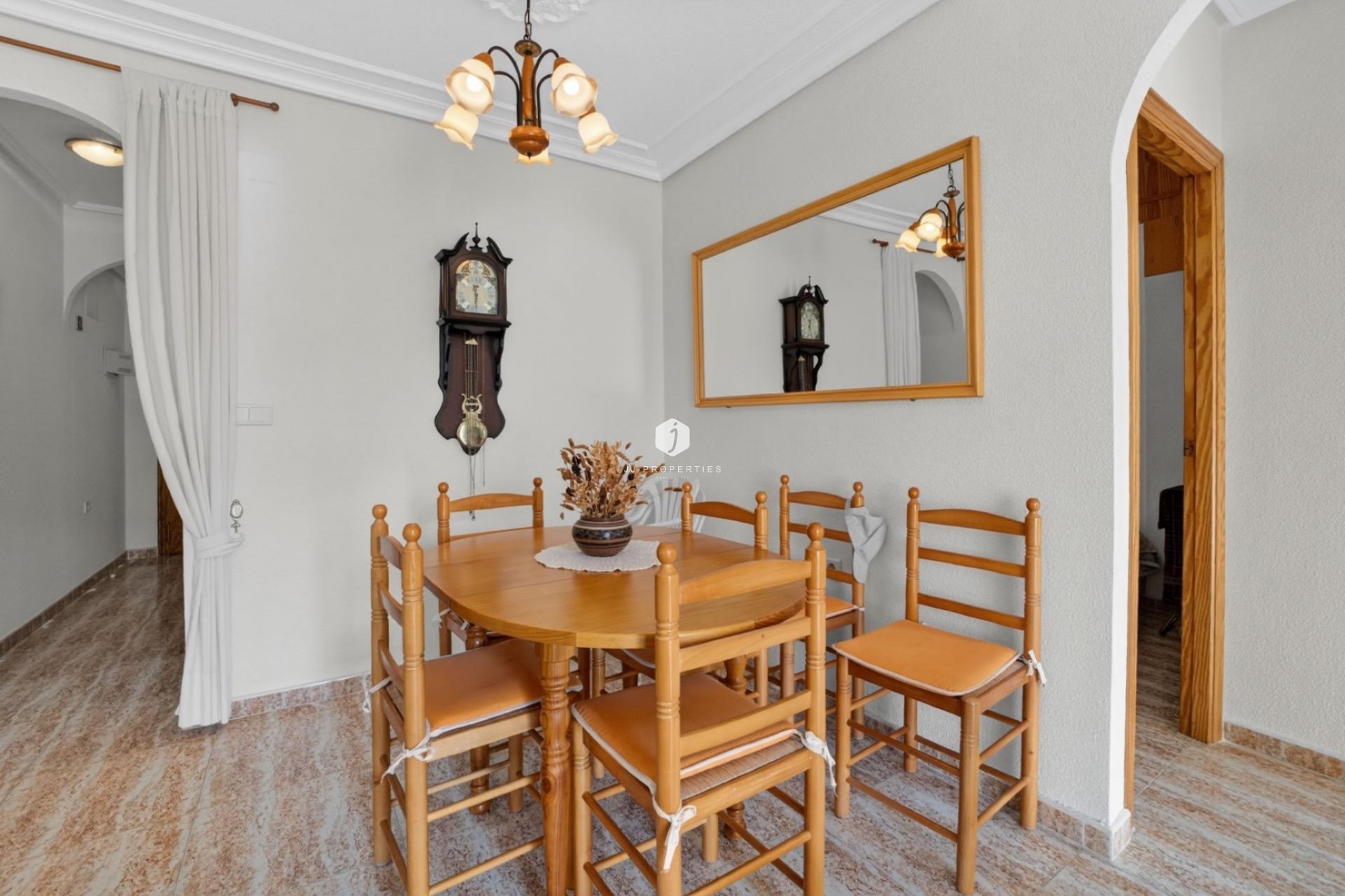 Resale - Apartment / flat -
Torrevieja - Playa de los locos