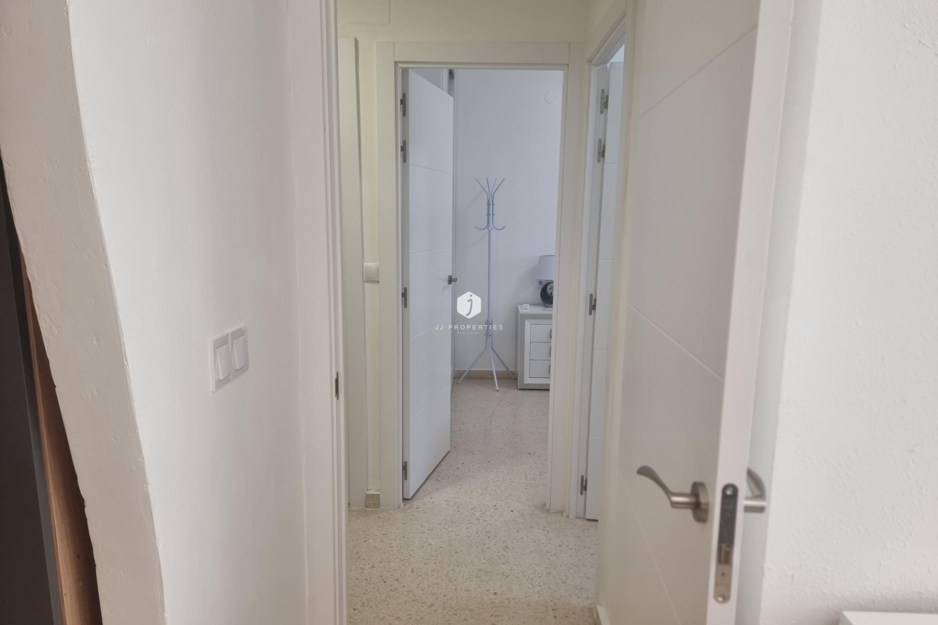 Resale - Apartment / flat -
Torrevieja - Playa de los Locos