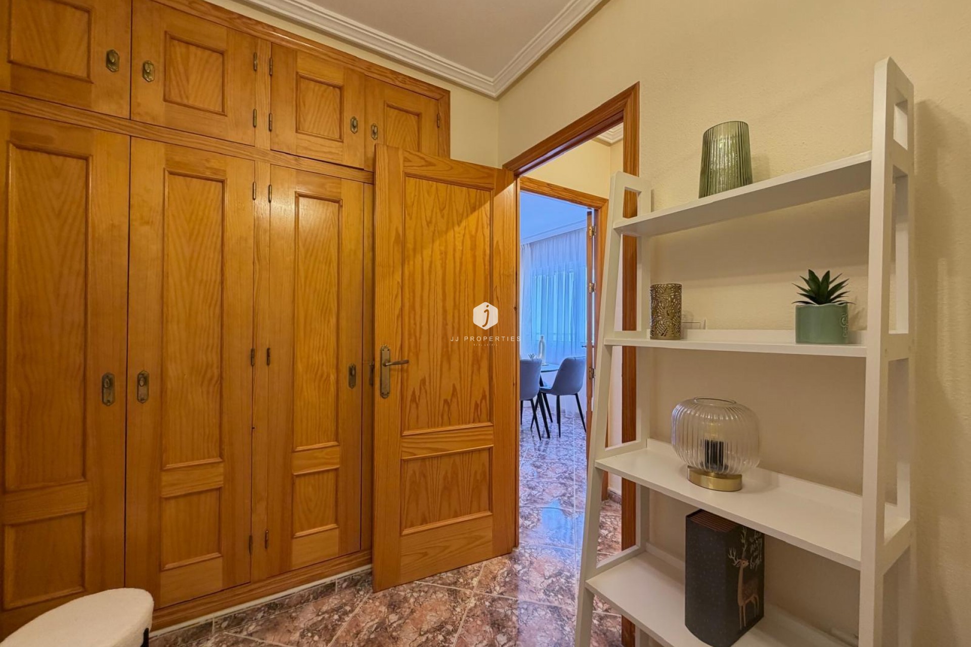 Resale - Apartment / flat -
Torrevieja - Playa de los Locos