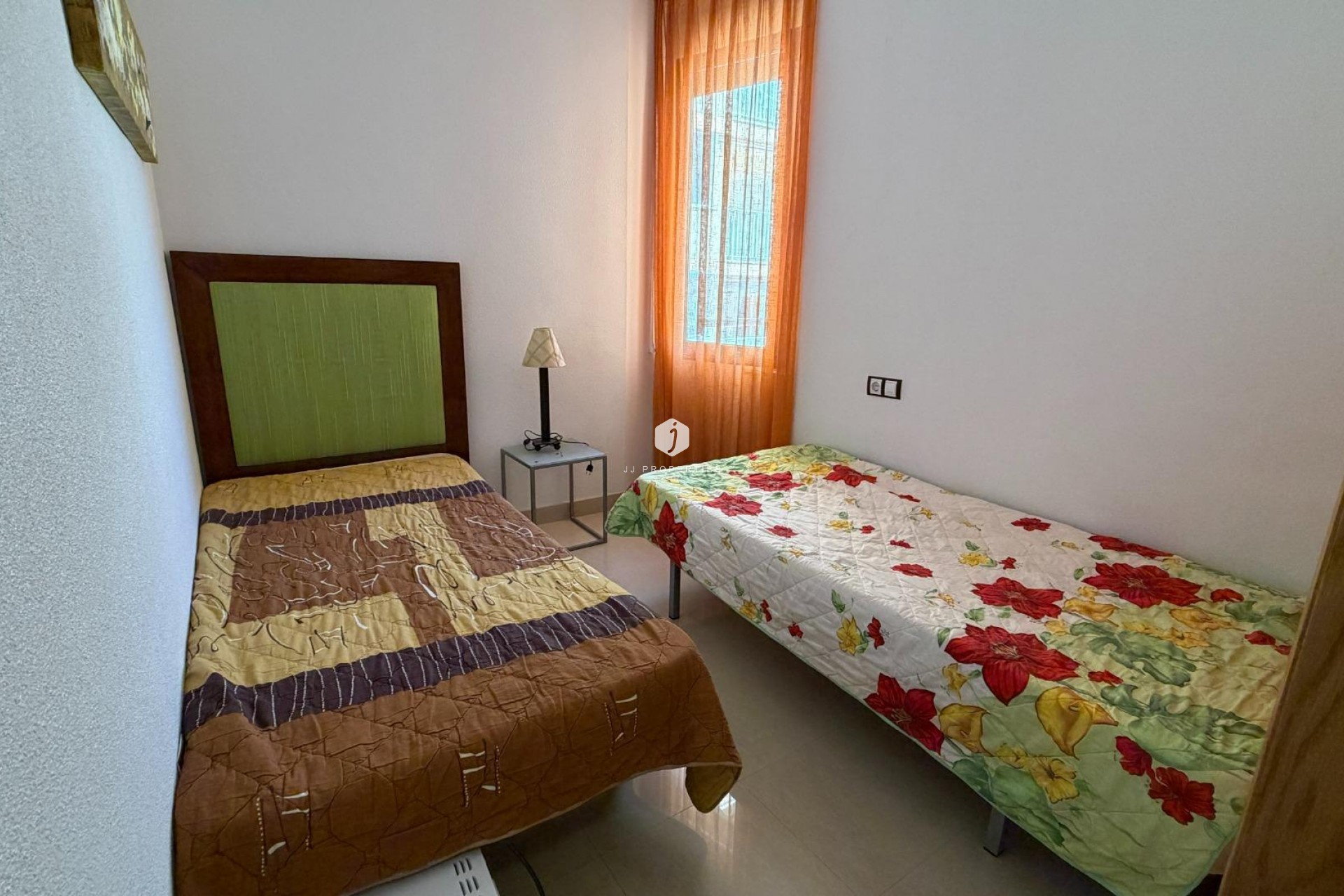 Resale - Apartment / flat -
Torrevieja - Playa de los Locos