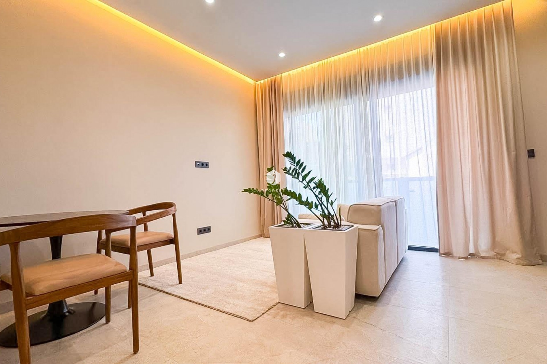 Resale - Apartment / flat -
Torrevieja - Playa de los Locos
