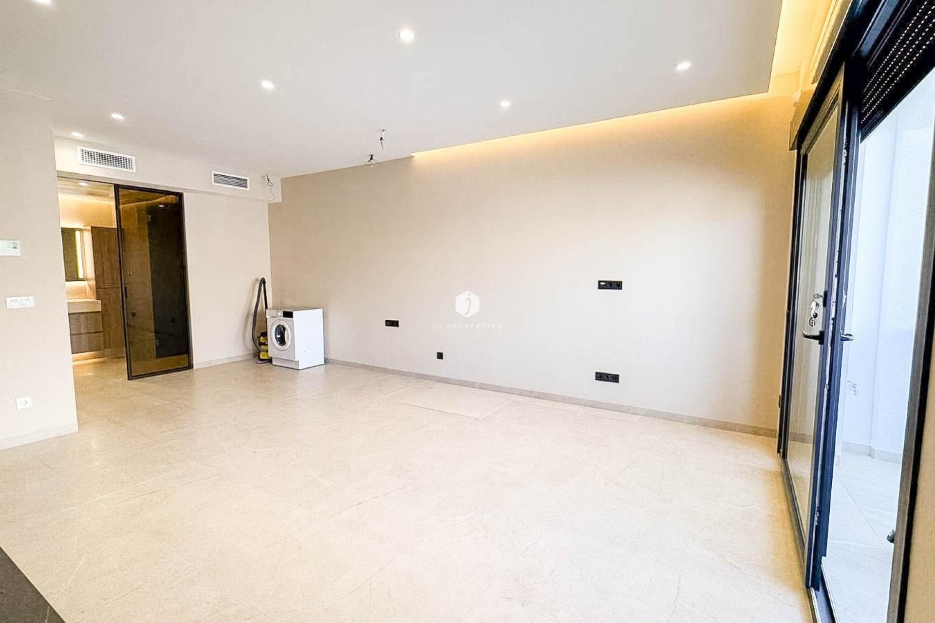Resale - Apartment / flat -
Torrevieja - Playa de los Locos