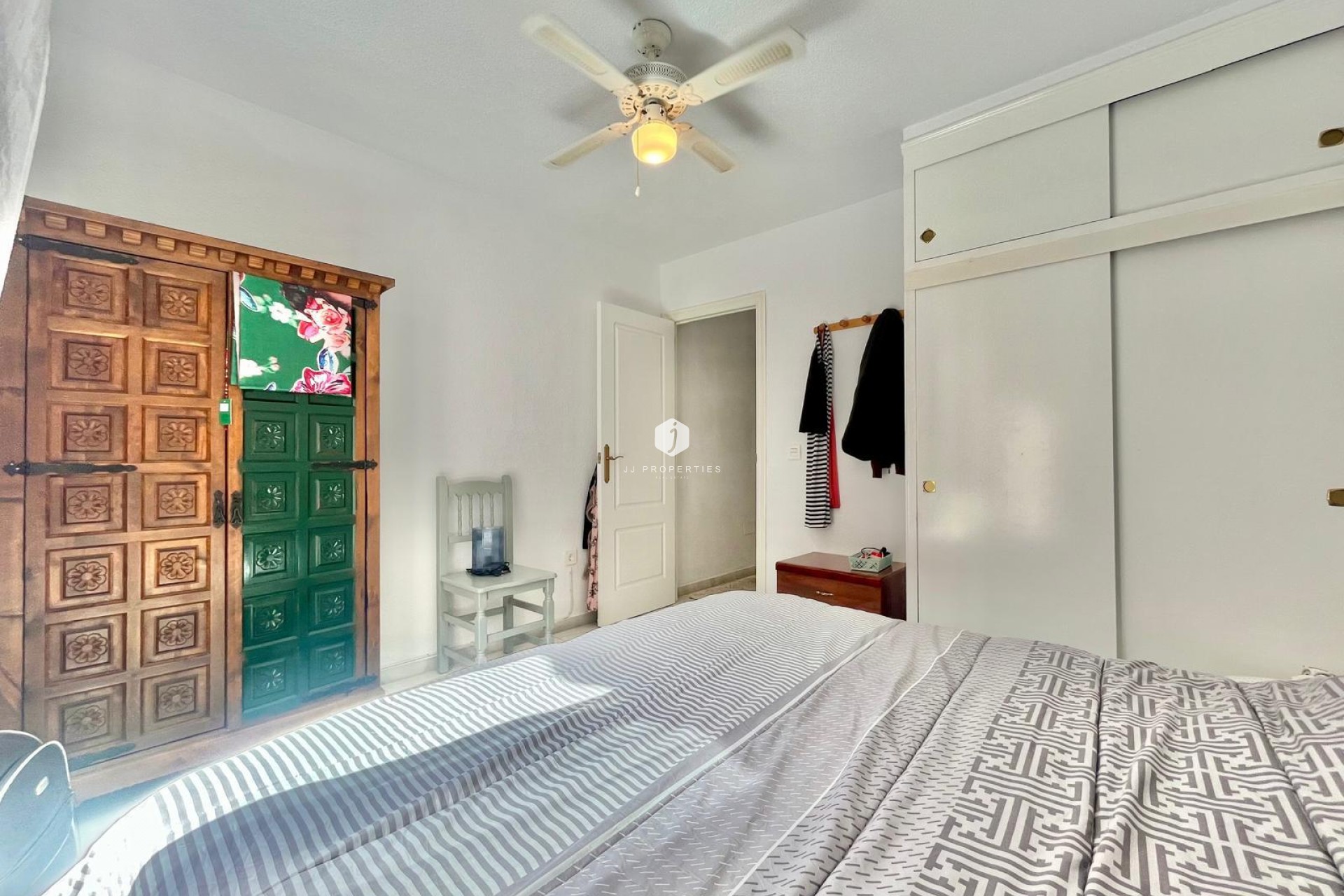 Resale - Apartment / flat -
Torrevieja - Playa de los Locos