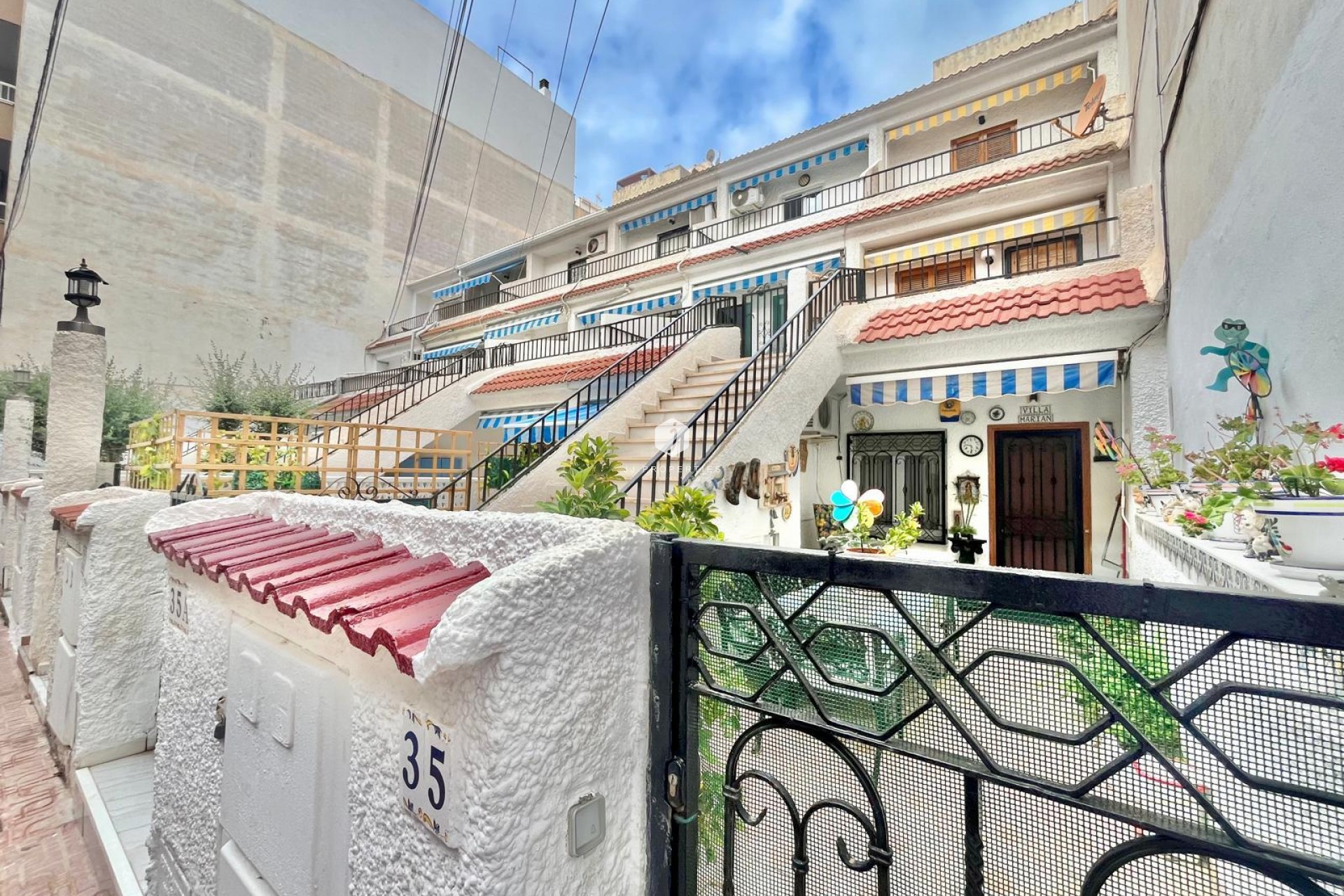 Resale - Apartment / flat -
Torrevieja - Playa de los Locos