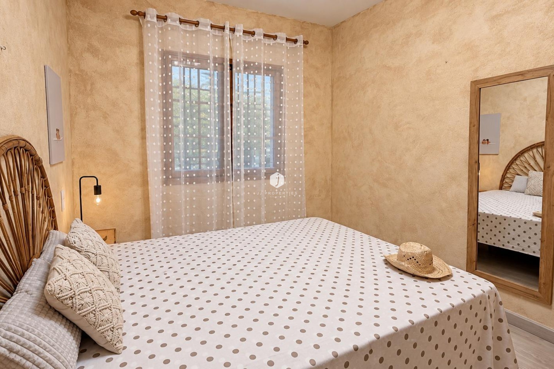 Resale - Apartment / flat -
Torrevieja - Playa de los Locos