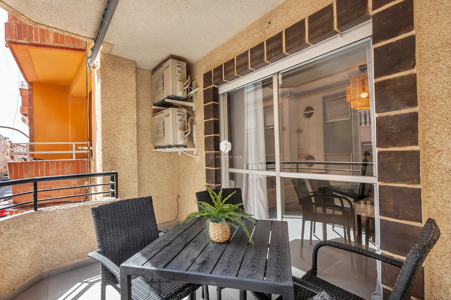 Resale - Apartment / flat -
Torrevieja - Playa de los Locos